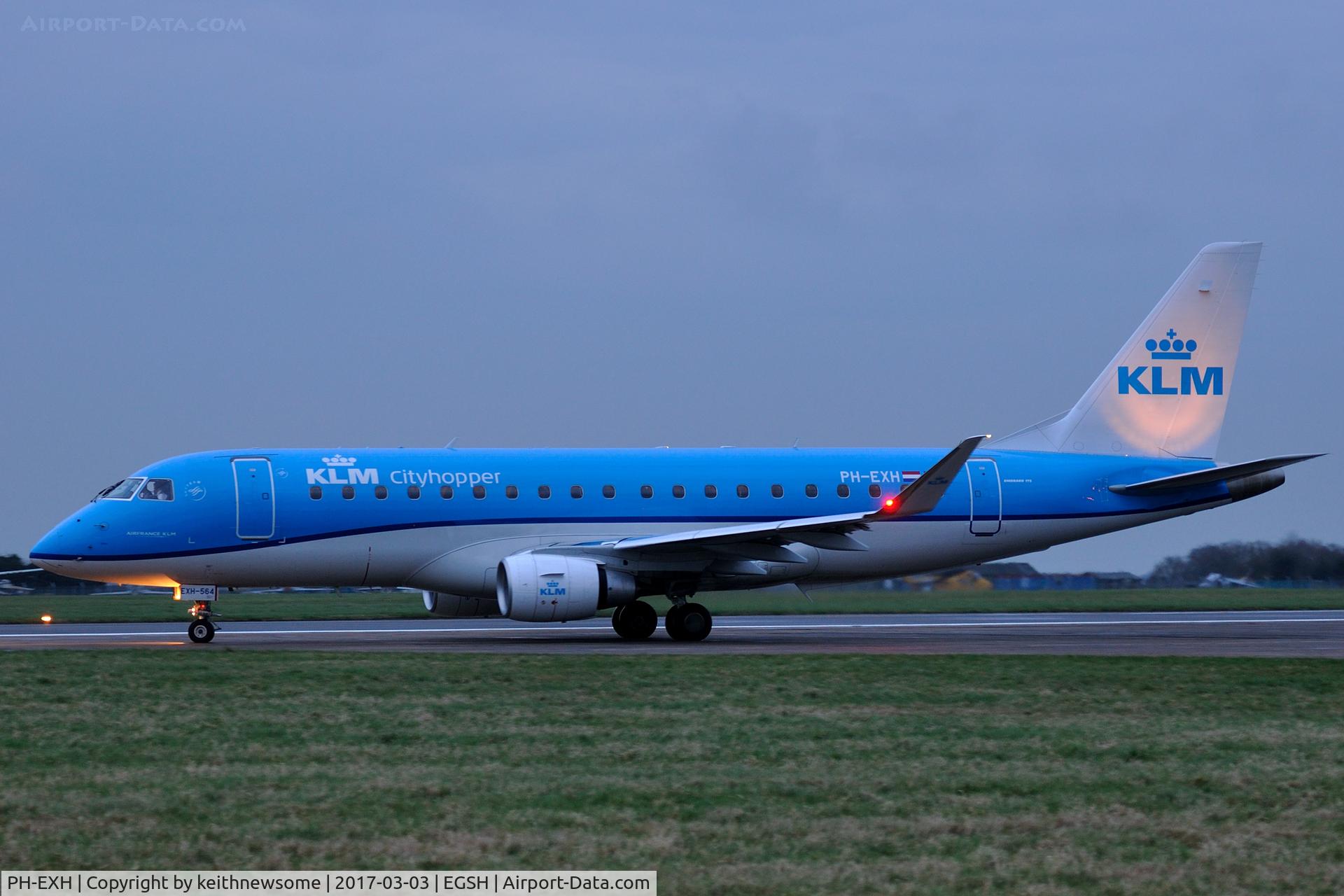 PH-EXH, 2016 Embraer 175STD (ERJ-170-200) C/N 17000564, KLM1512 leaving for Amsterdam.