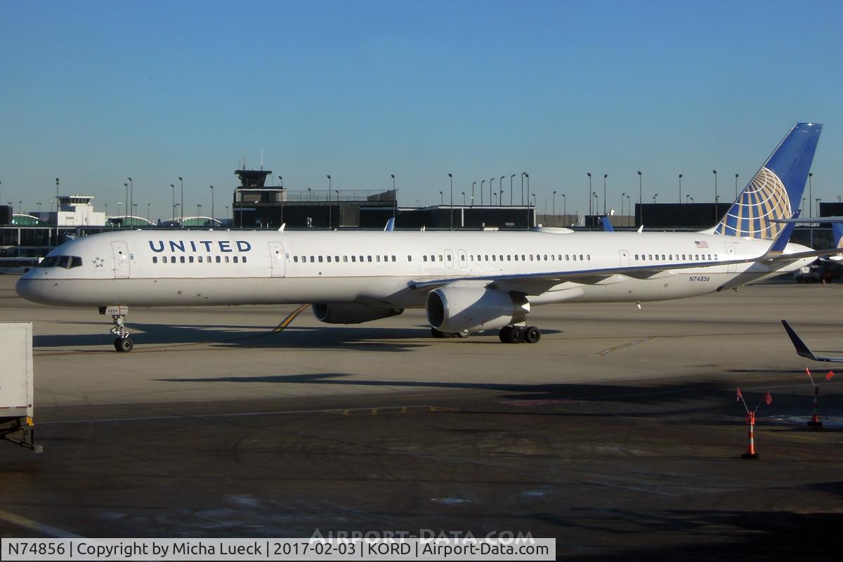 N74856, 2004 Boeing 757-324 C/N 32815, At O'Hare