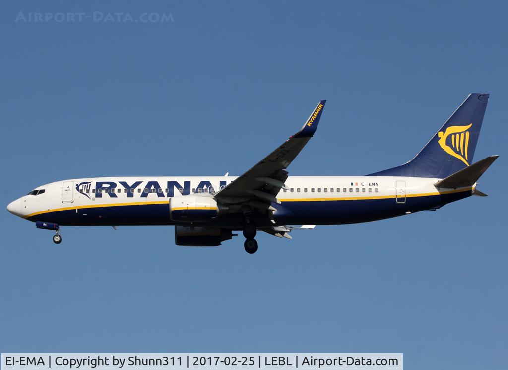 EI-EMA, 2010 Boeing 737-8AS C/N 35032, Landing rwy 25R