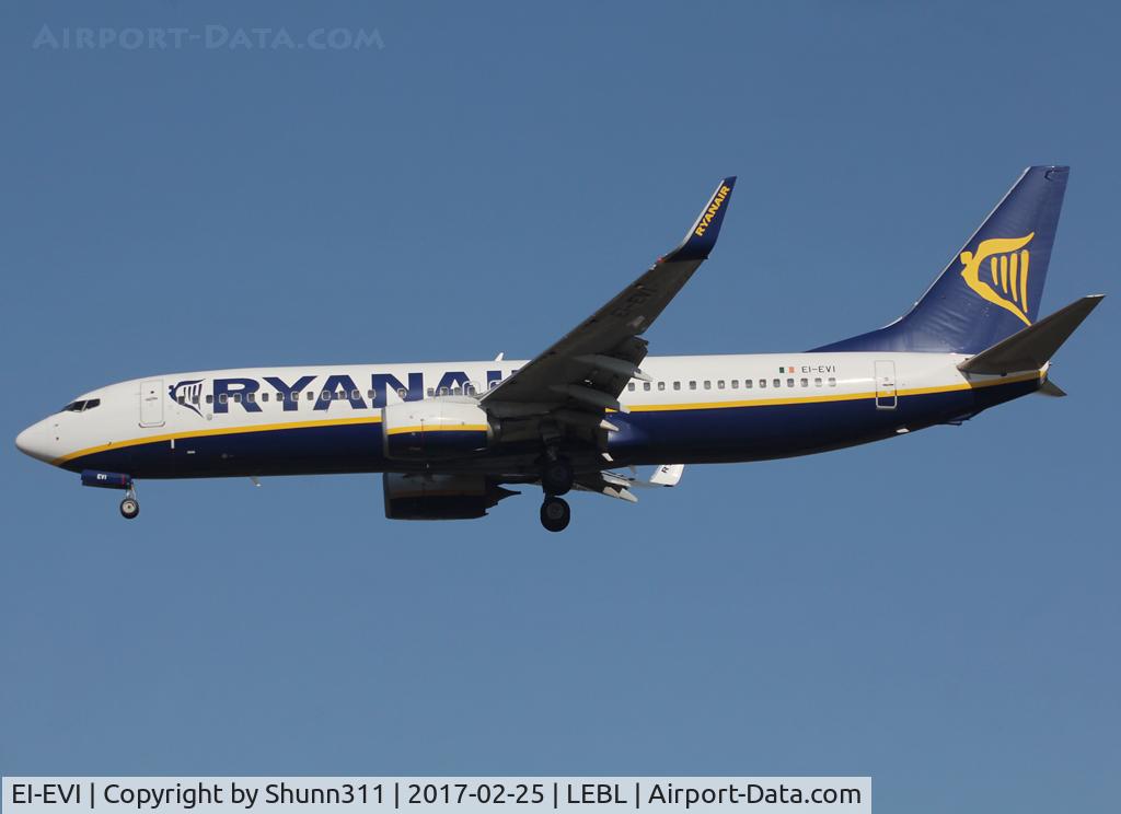 EI-EVI, 2012 Boeing 737-8AS C/N 38502, Landing rwy 25R