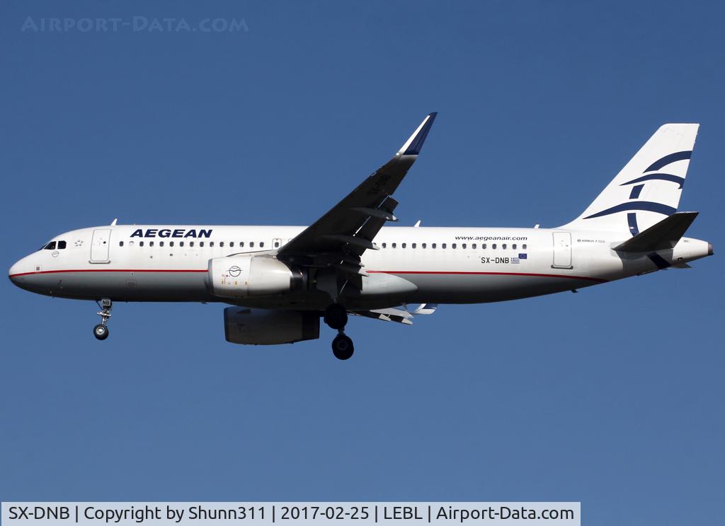 SX-DNB, 2015 Airbus A320-232 C/N 6832, Landing rwy 25R