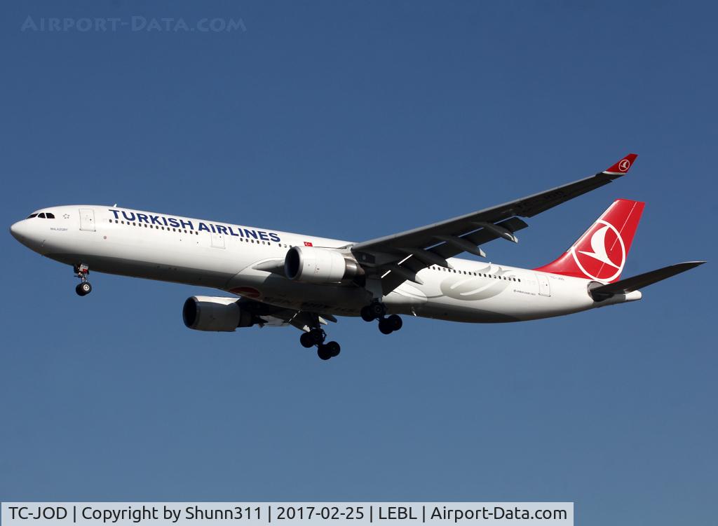 TC-JOD, 2014 Airbus A330-303 C/N 1529, Landing rwy 25R