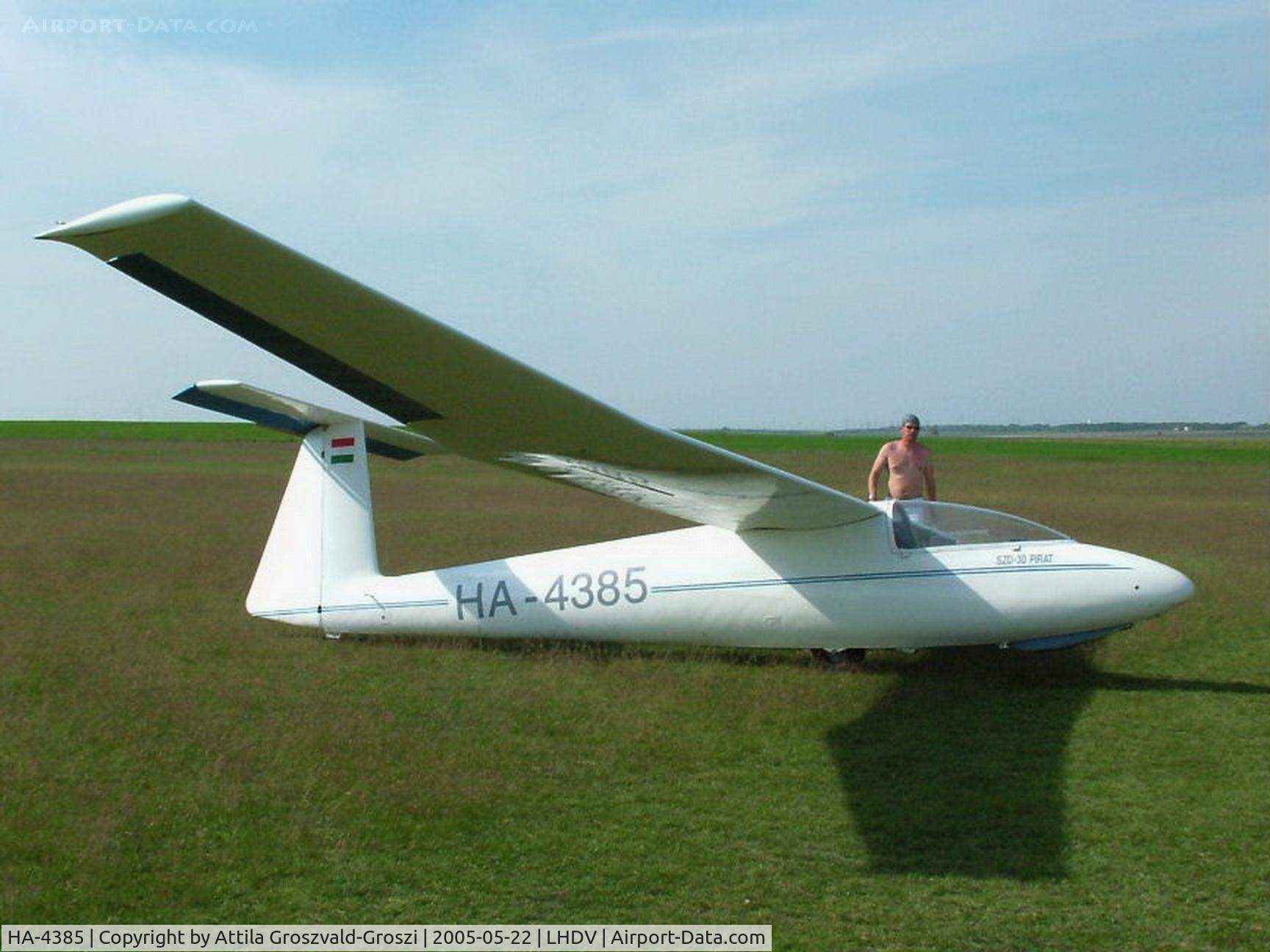 HA-4385, 1976 PZL-Bielsko SZD-30 Pirat C/N S-08.37, Dunaújváros-Kisapostag Airport, Hungary