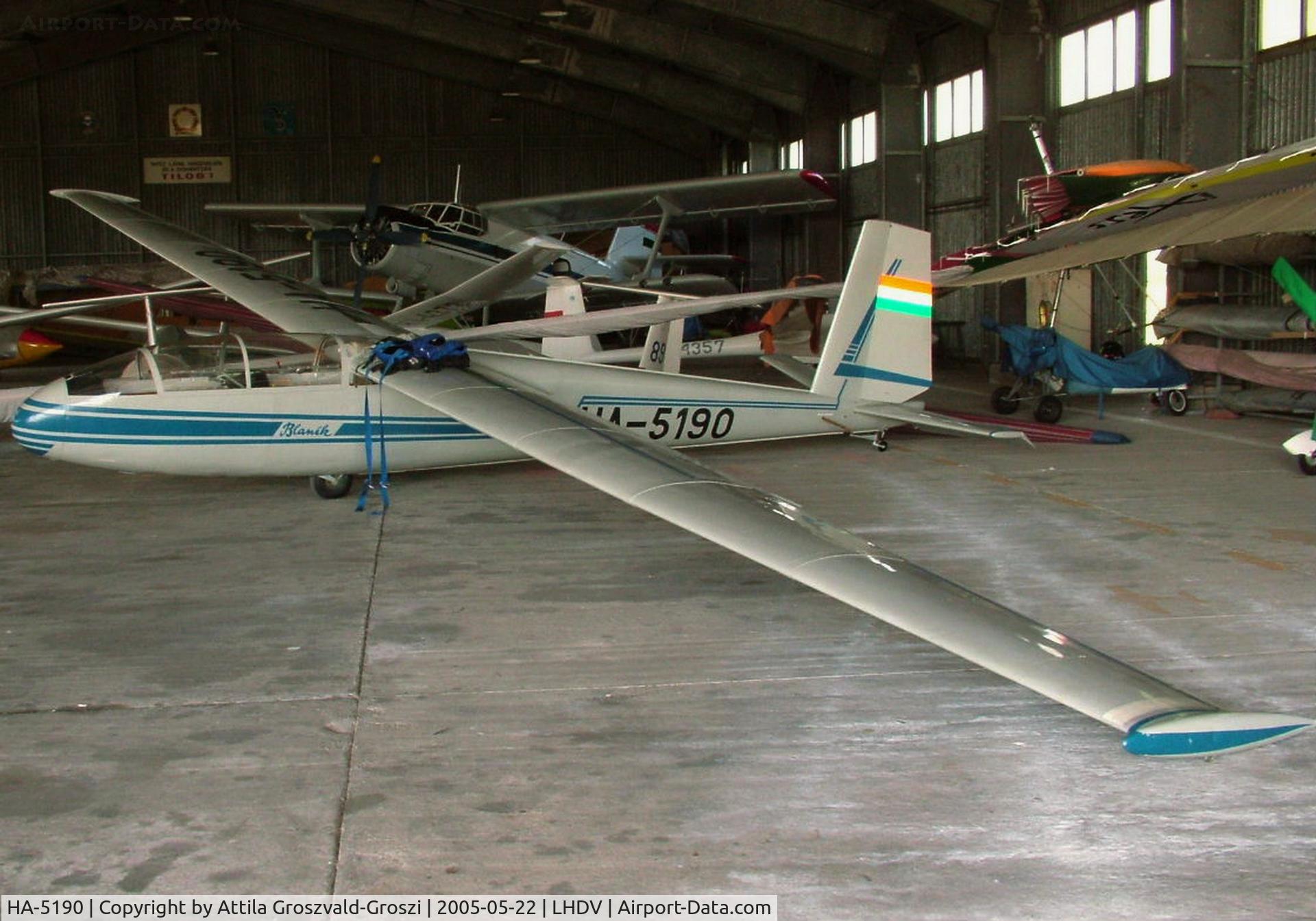 HA-5190, 1958 Let L-13 Blanik C/N 170210, Dunaújváros-Kisapostag Airport, Hungary