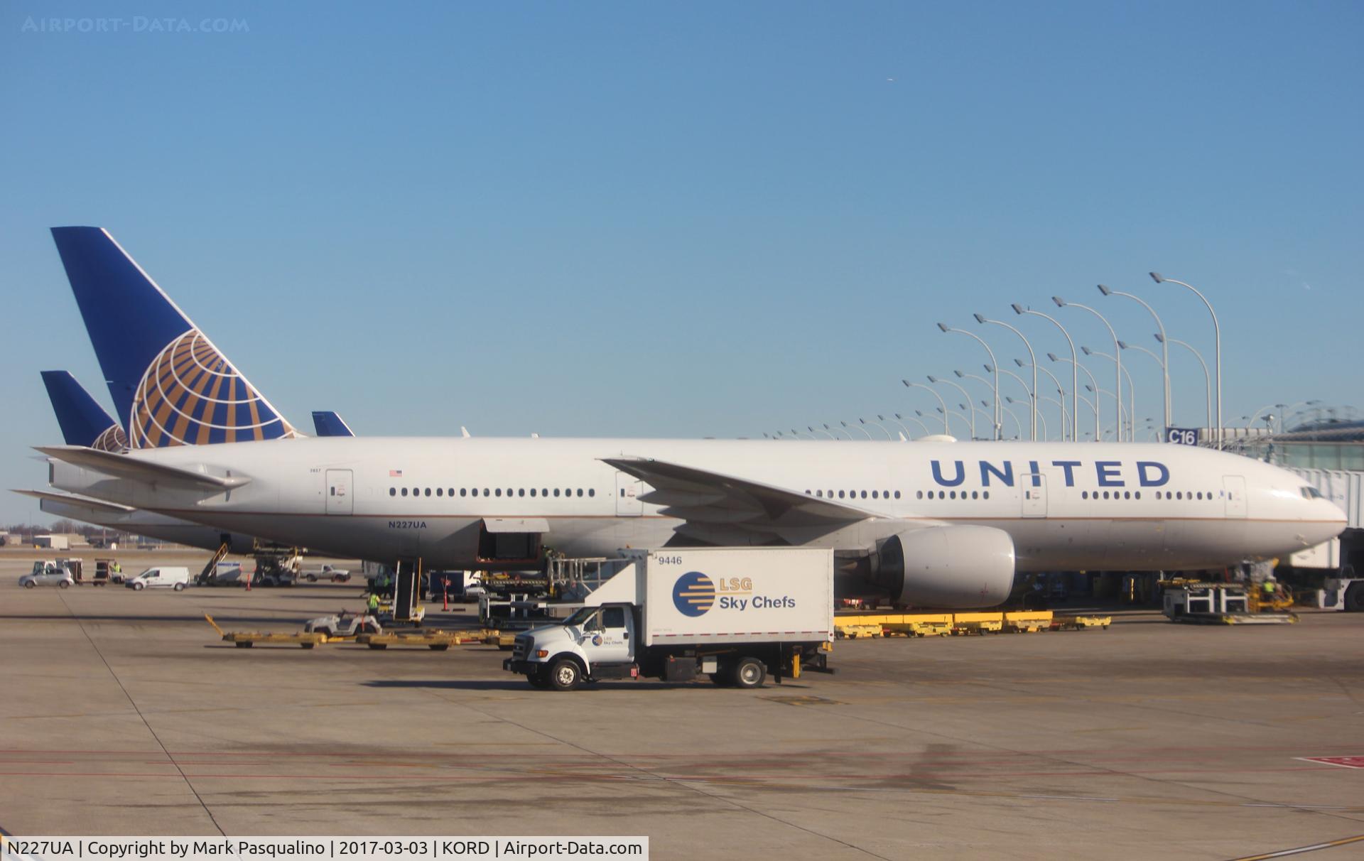 N227UA, 2002 Boeing 777-222 C/N 30555, Boeing 777-200