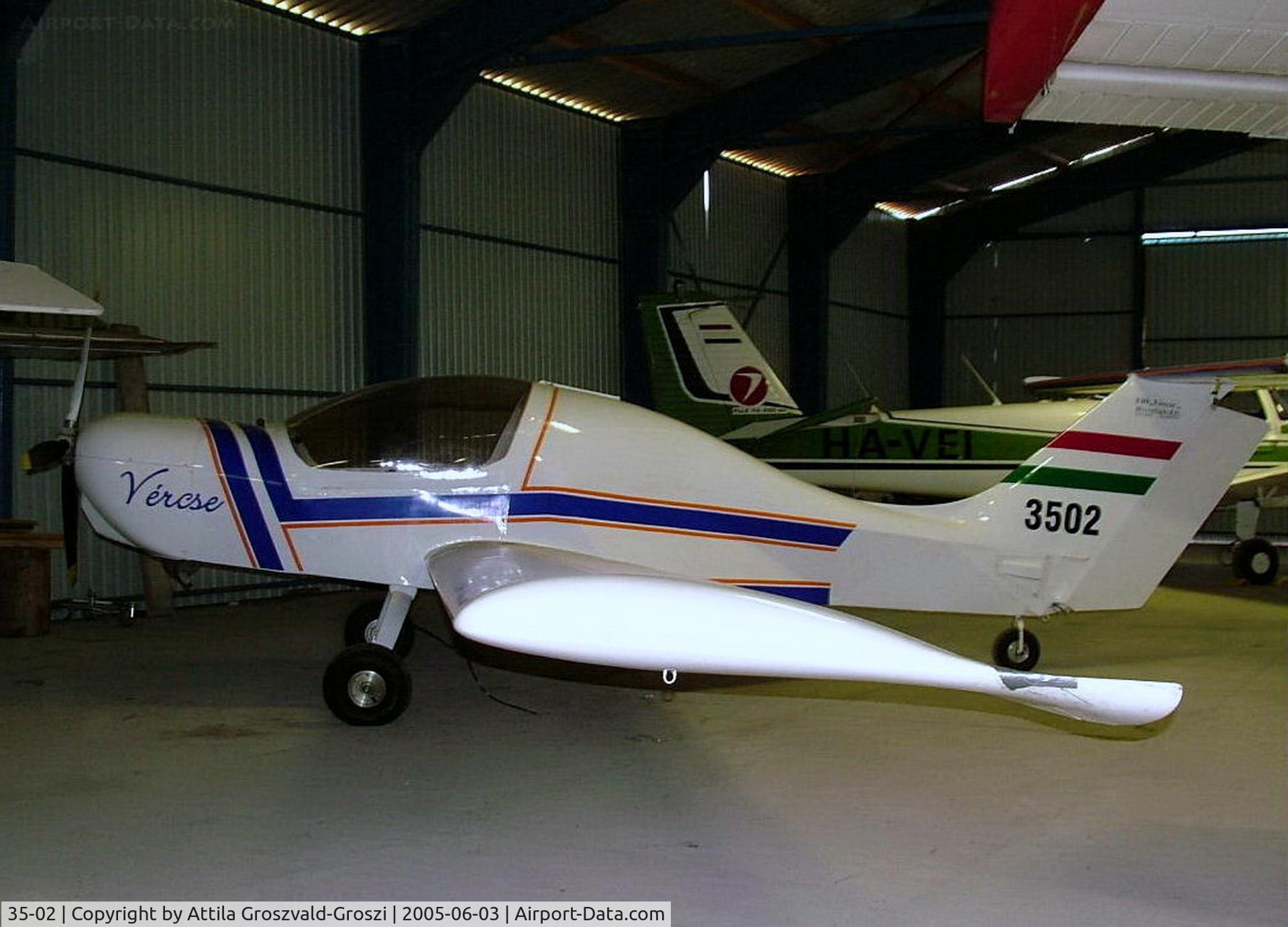 35-02, Microlight V-09 Vércse C/N 02, Úrhida Airfield, Hungary