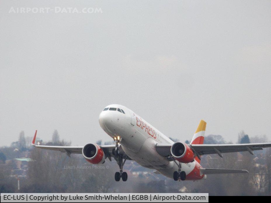 EC-LUS, 2013 Airbus A320-216 C/N 5501, Departing from Birmingham Airport.