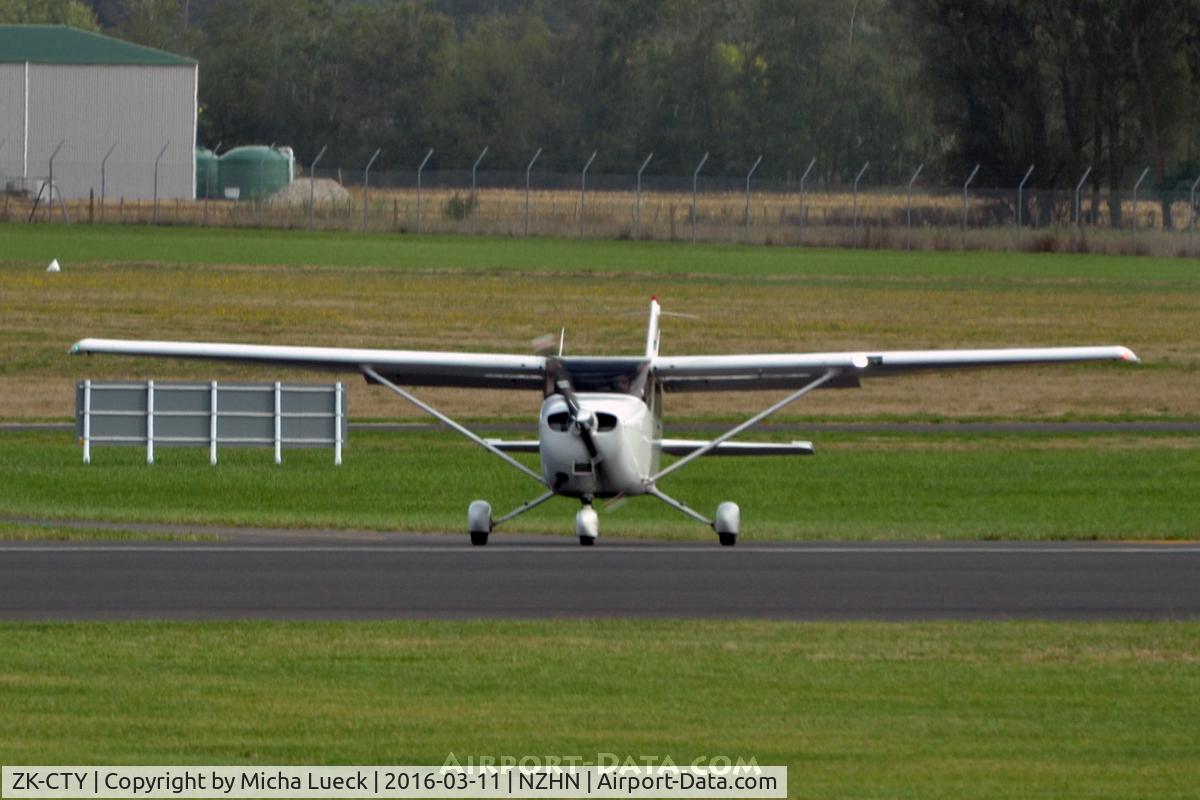 ZK-CTY, 2005 Cessna 172S C/N 172S9819, At Hamilton