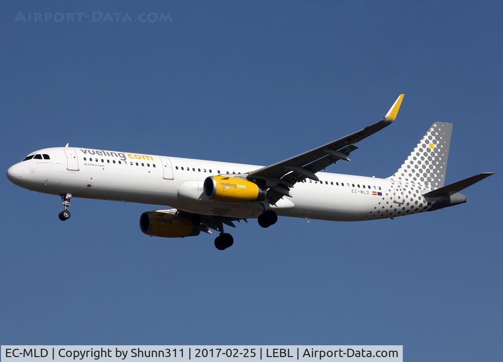 EC-MLD, 2016 Airbus A321-231 C/N 7105, Landing rwy 25R