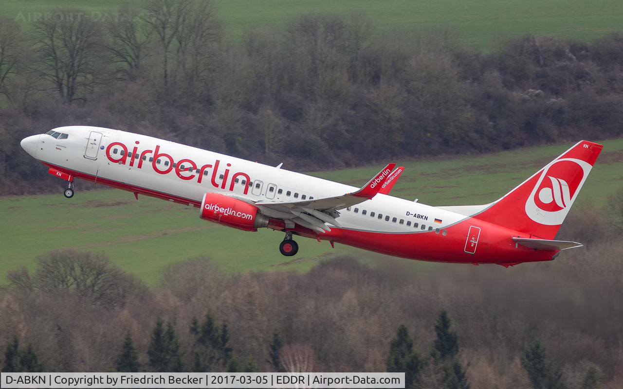 D-ABKN, 2010 Boeing 737-86J C/N 37756, departure to Palma via RW27
