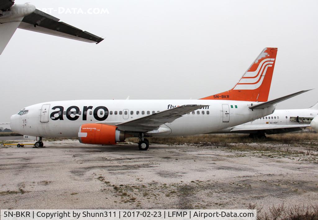 5N-BKR, 1993 Boeing 737-522 C/N 26699, Stored... waiting his fate...