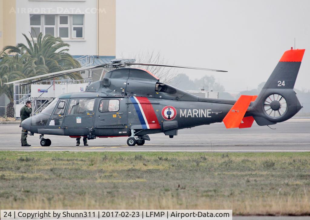 24, Aerospatiale AS-365N Dauphin 2 C/N 6024, Waiting a new flight...