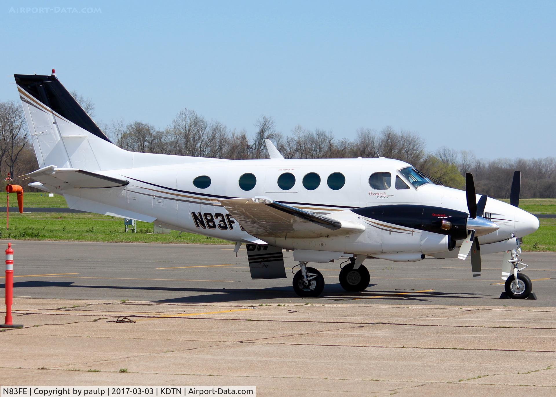N83FE, 1977 Beech E-90 King Air C/N LW-219, At Downtown Shreveport.