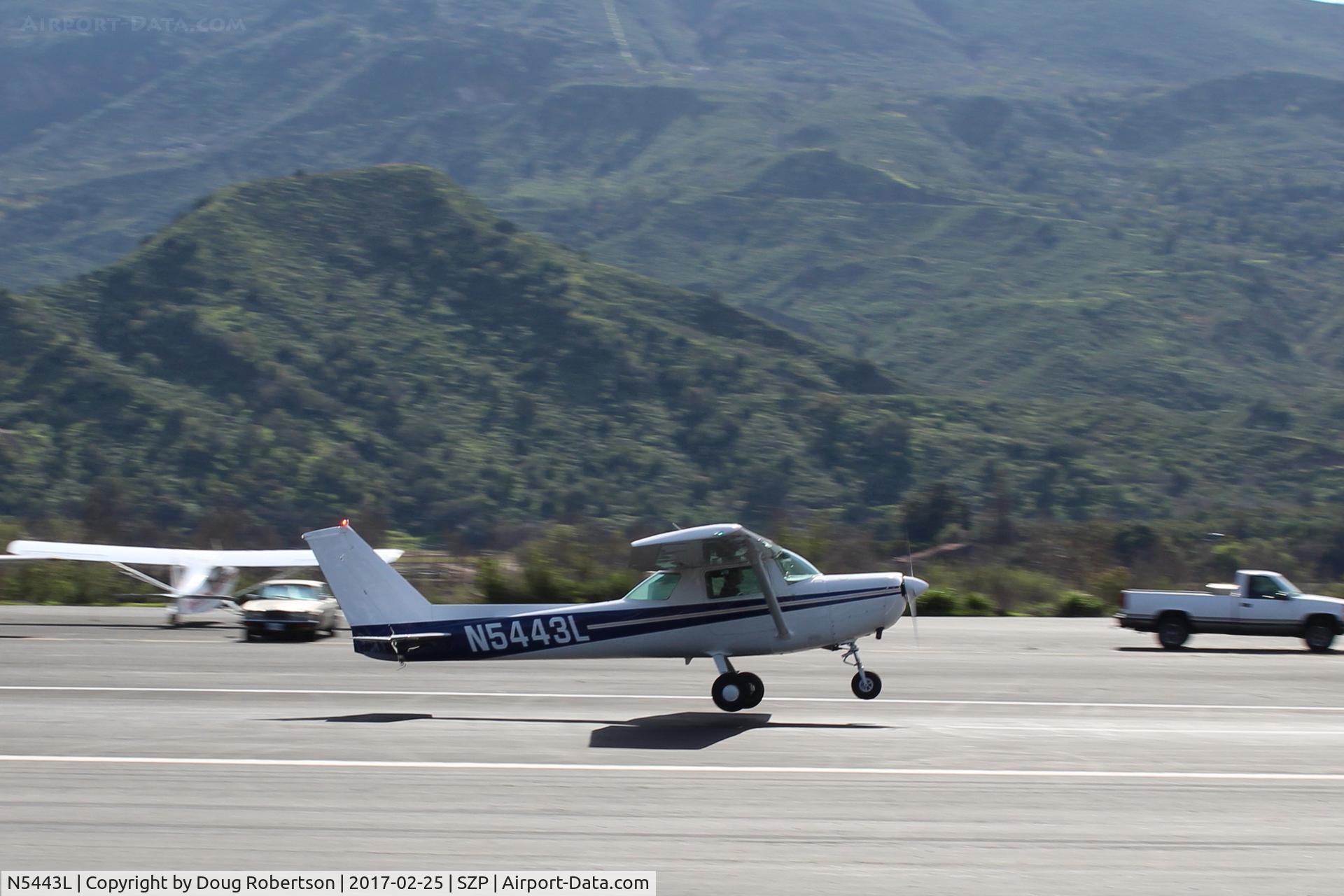 N5443L, 1980 Cessna 152 C/N 15284315, 1980 Cessna 152, Lycoming O-235 115 Hp, landing Rwy 22