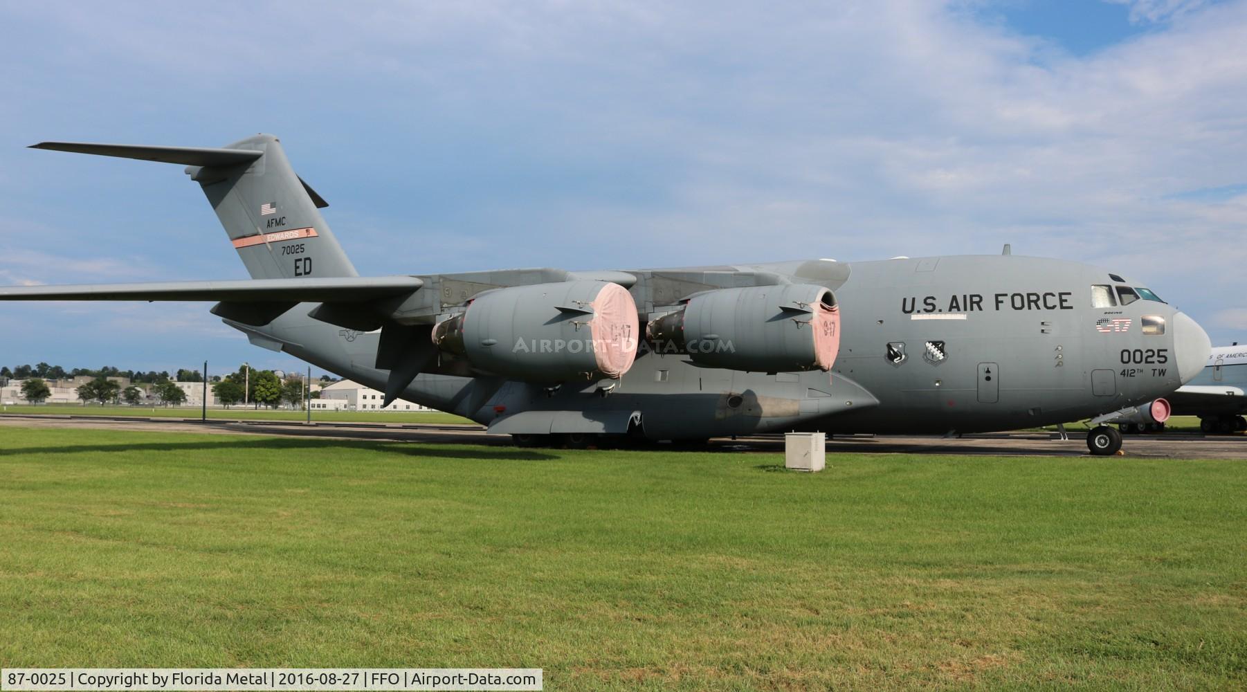 87-0025, 1987 McDonnell Douglas C-17A Globemaster III C/N F-001/T-1, C-17A