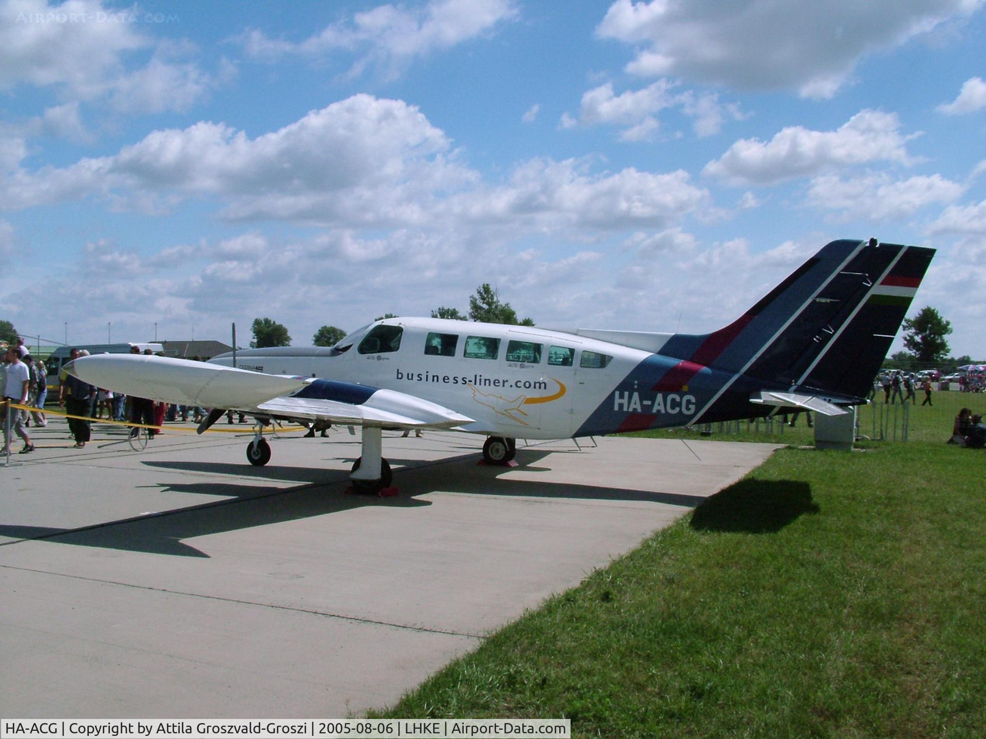 HA-ACG, 1992 Cessna 402B Businessliner III C/N 402B-1222, Kecskemét Hungarian Air Force Base, Airshow in 2005