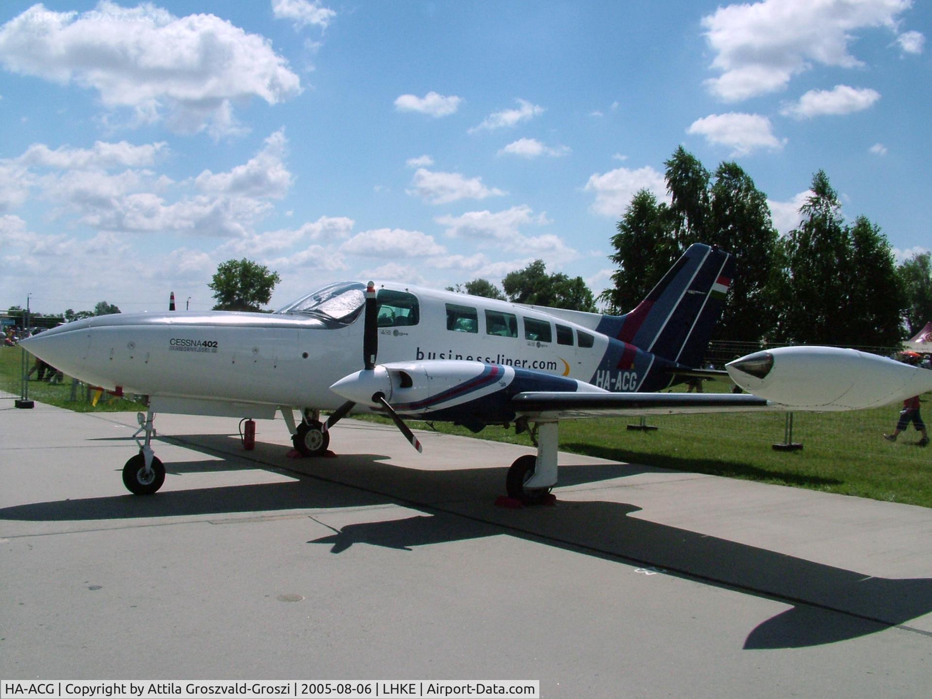 HA-ACG, 1992 Cessna 402B Businessliner III C/N 402B-1222, Kecskemét Hungarian Air Force Base, Airshow in 2005