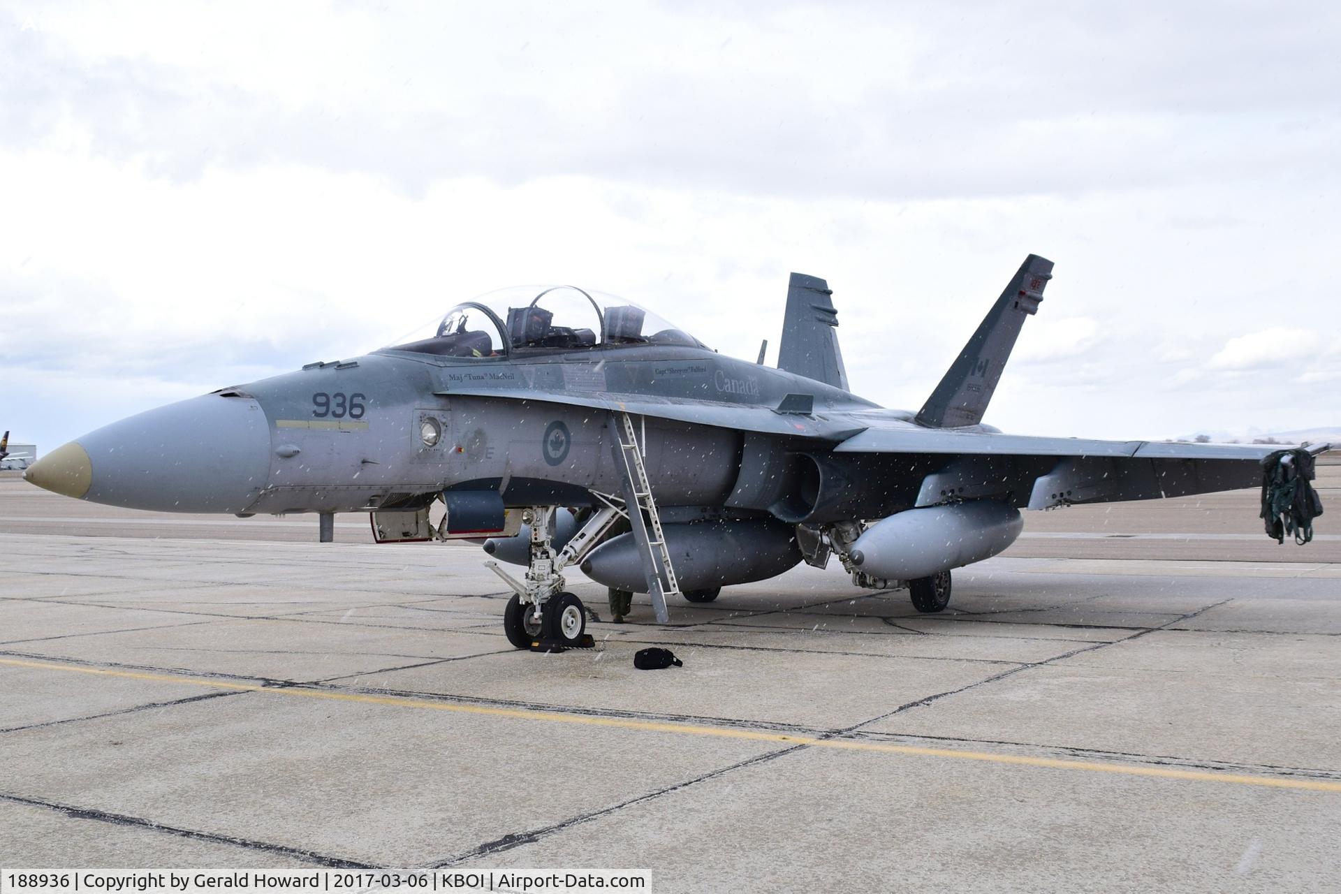 188936, 1988 McDonnell Douglas CF-188B Hornet C/N 0731, Aerospace Engineering Test Establishment, 4 Wing Cold Lake, Alberta, Canada. Arrived just as the snow started to fly. Parked on south GA ramp.
