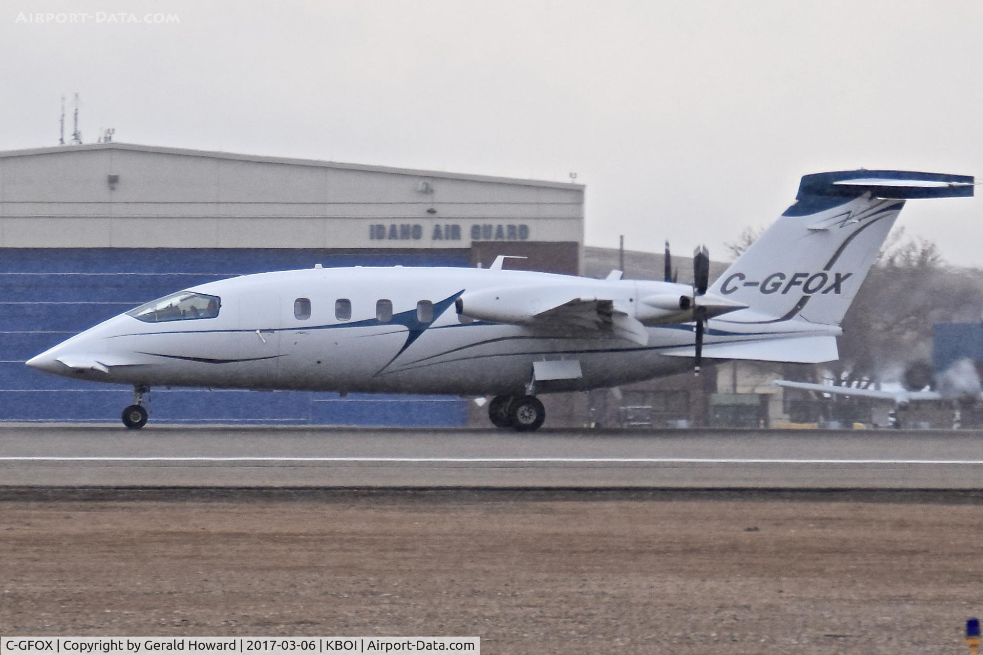 C-GFOX, 2003 Piaggio P-180 Avanti C/N 1065, Take off roll on RWY 10L.