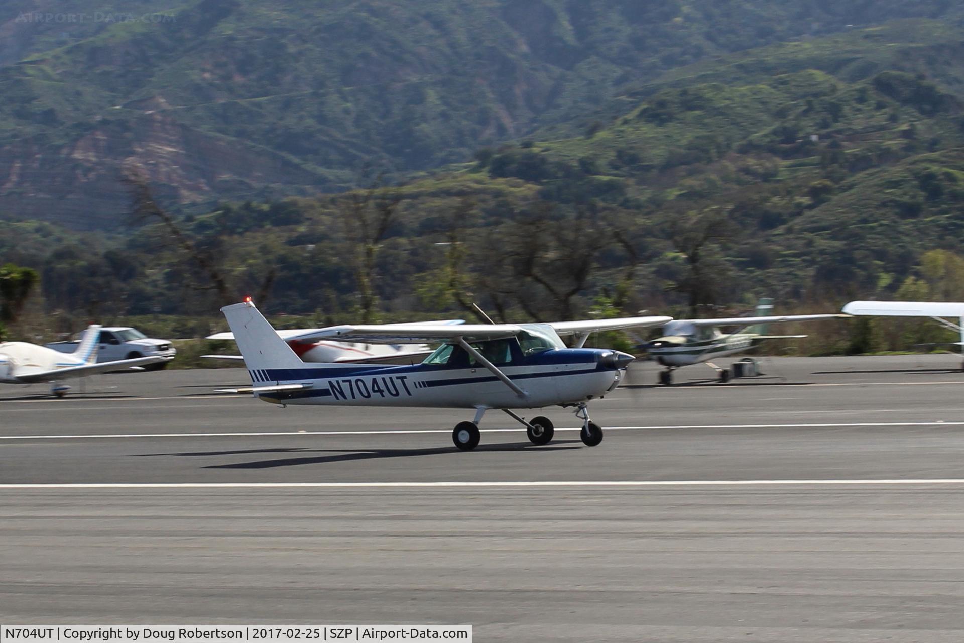 N704UT, 1976 Cessna 150M C/N 15078891, 1976 Cessna 150M, Continental O-200 100 Hp, takeoff roll Rwy 22