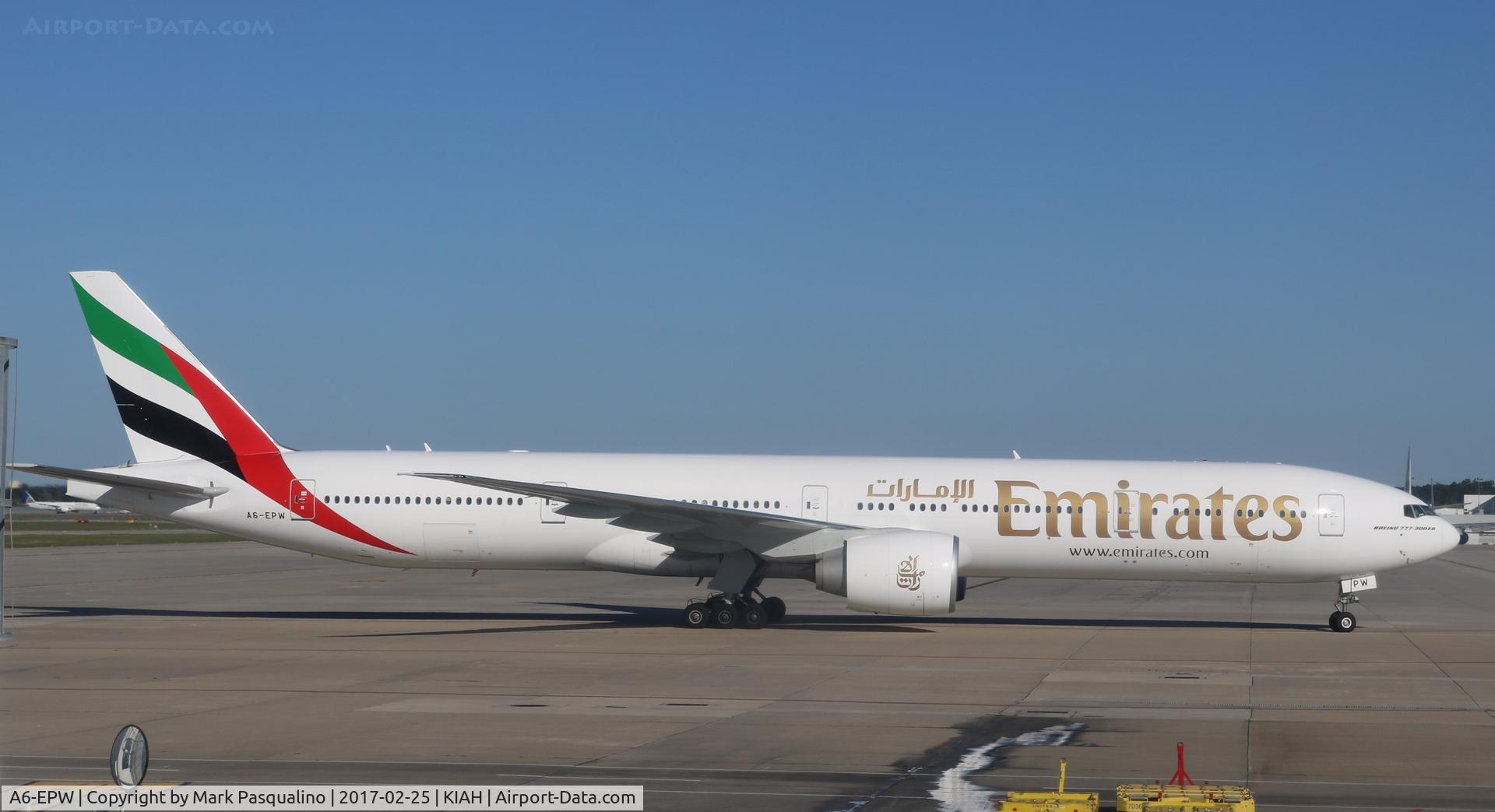 A6-EPW, 2016 Boeing 777-31H/ER C/N 42342, Boeing 777-300ER