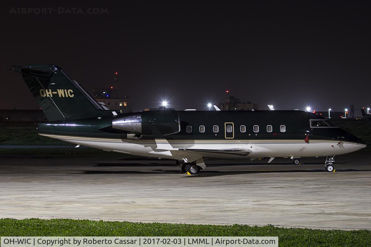 OH-WIC, 2000 Bombardier Challenger 604 (CL-600-2B16) C/N 5452, Park 4