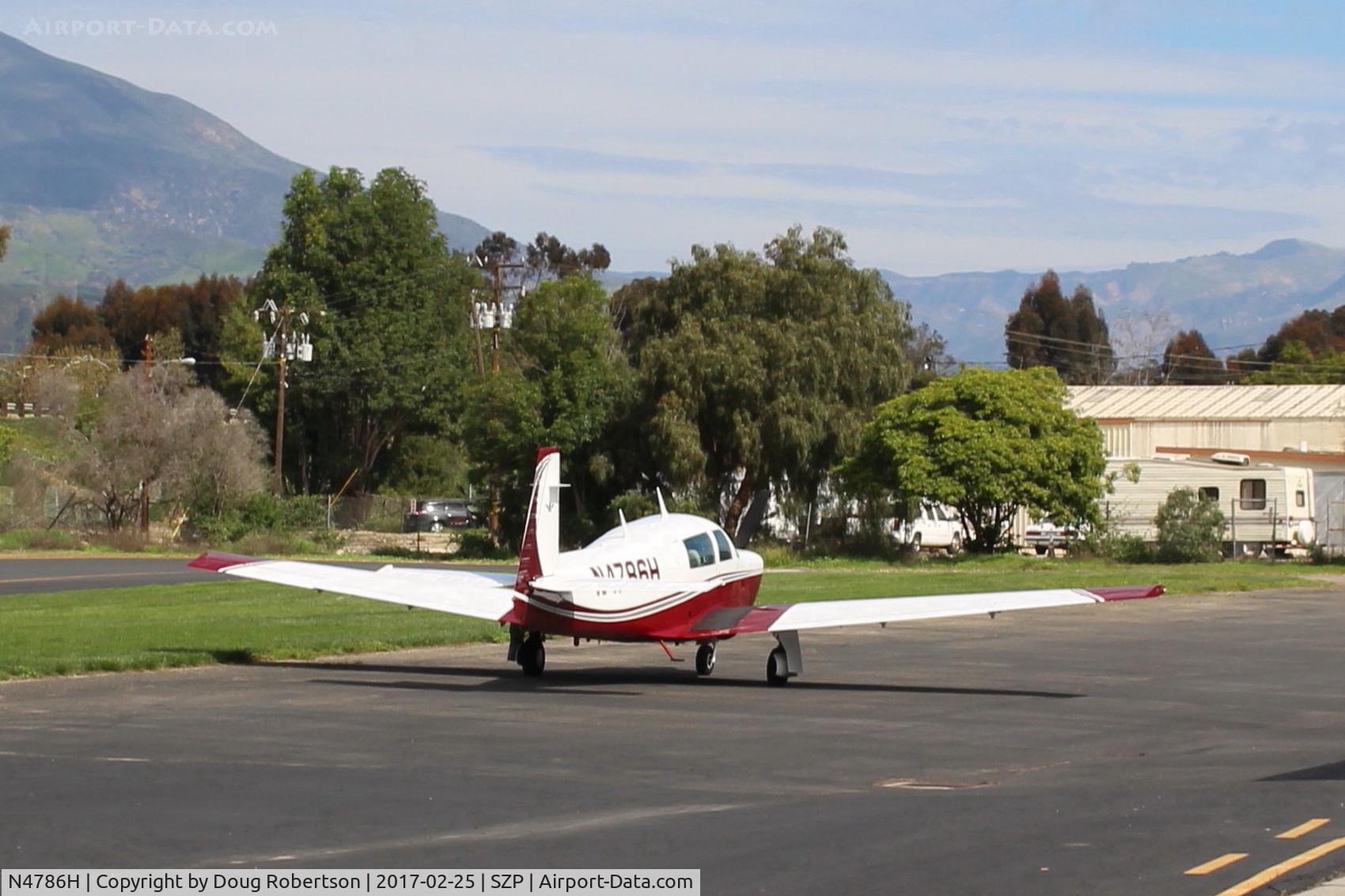 N4786H, 1979 Mooney M20J 201 C/N 24-0876, 1979 Mooney M20J 201, Lycoming IO-360 A&C 200 Hp, taxi to hangar