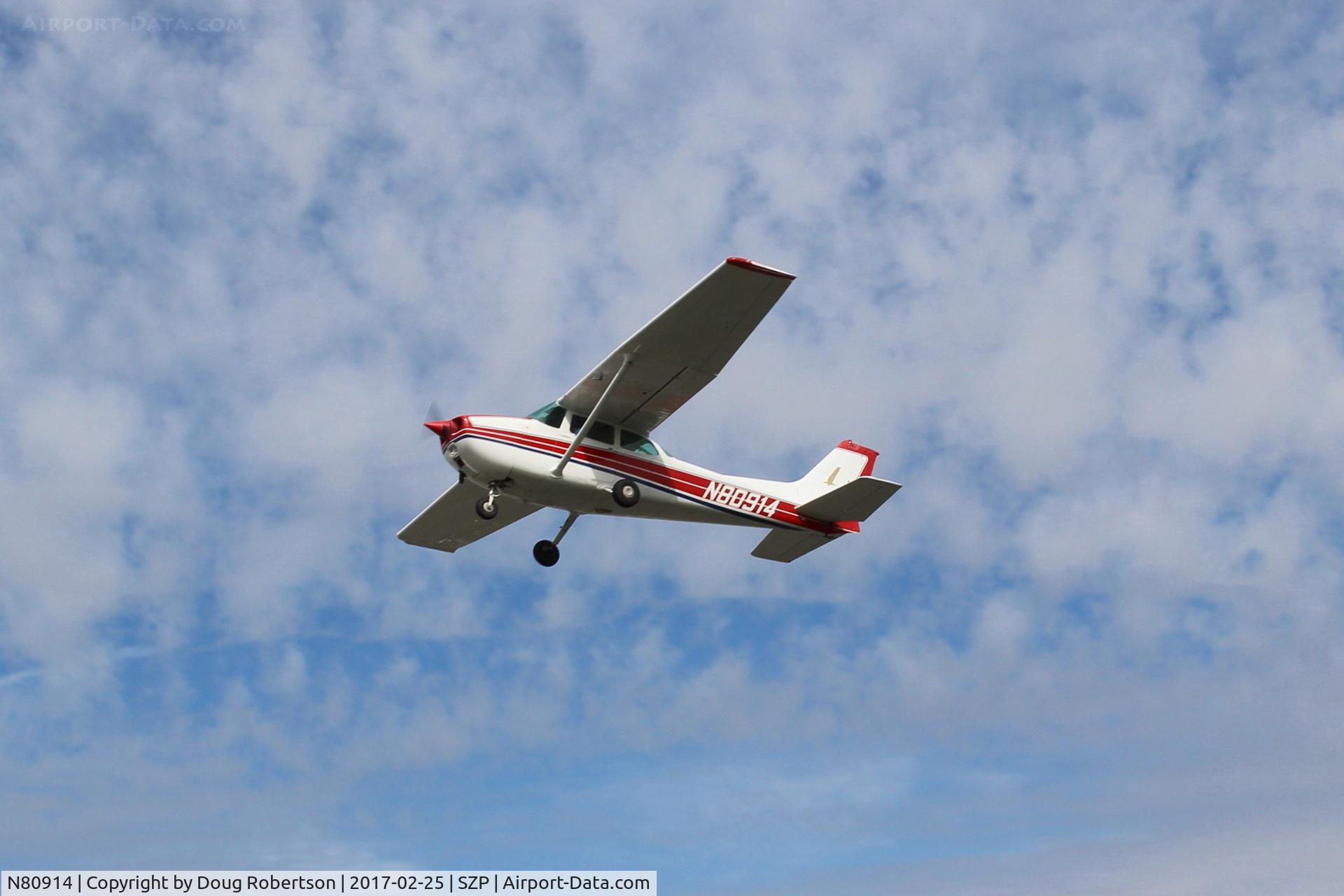 N80914, 1976 Cessna 172M C/N 17266799, 1976 Cessna 172M SKYHAWK, Lycoming O-320-E2D 150 Hp, takeoff climb Rwy 22