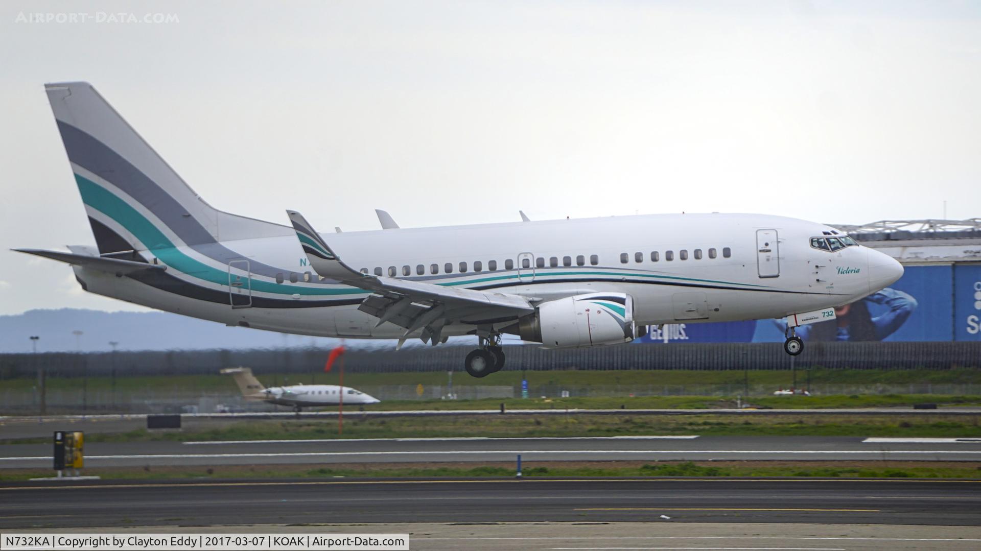 N732KA, 1991 Boeing 737-59D C/N 25065, Landing on runway on runway 28R North Field Oakland.