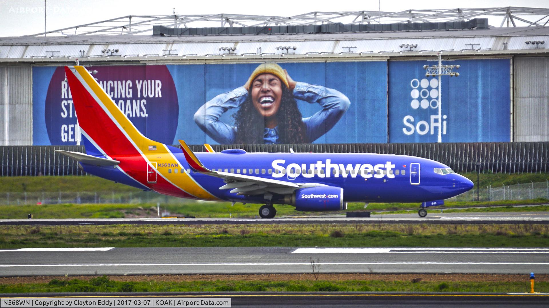 N568WN, 2001 Boeing 737-76N C/N 32583, North Field Oakland California.