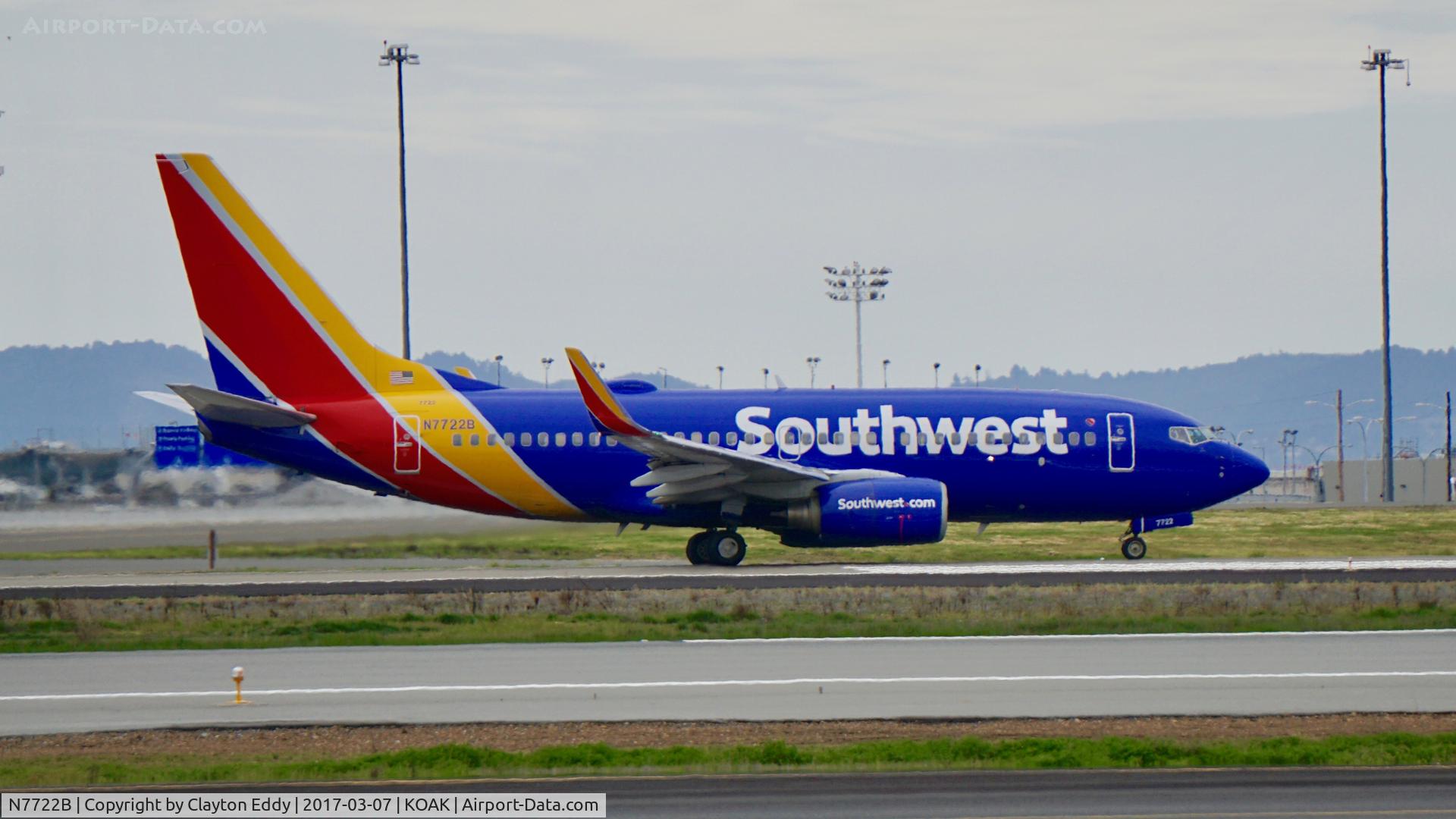 N7722B, 2006 Boeing 737-76N C/N 32668, North Field Oakland Airport.