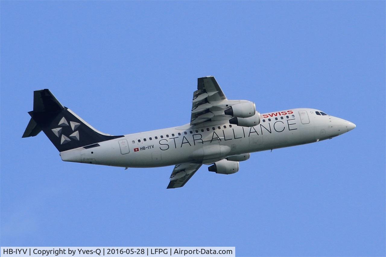 HB-IYV, 2000 British Aerospace Avro 146-RJ100 C/N E3377, British Aerospace RJ100, Take off rwy 06R, Roissy Charles De Gaulle airport (LFPG-CDG)