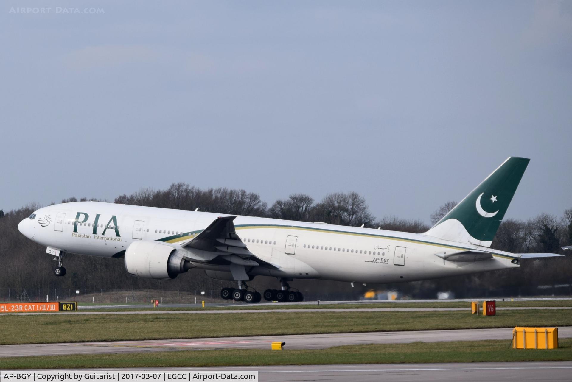 AP-BGY, 2005 Boeing 777-240/LR C/N 33781, At Manchester