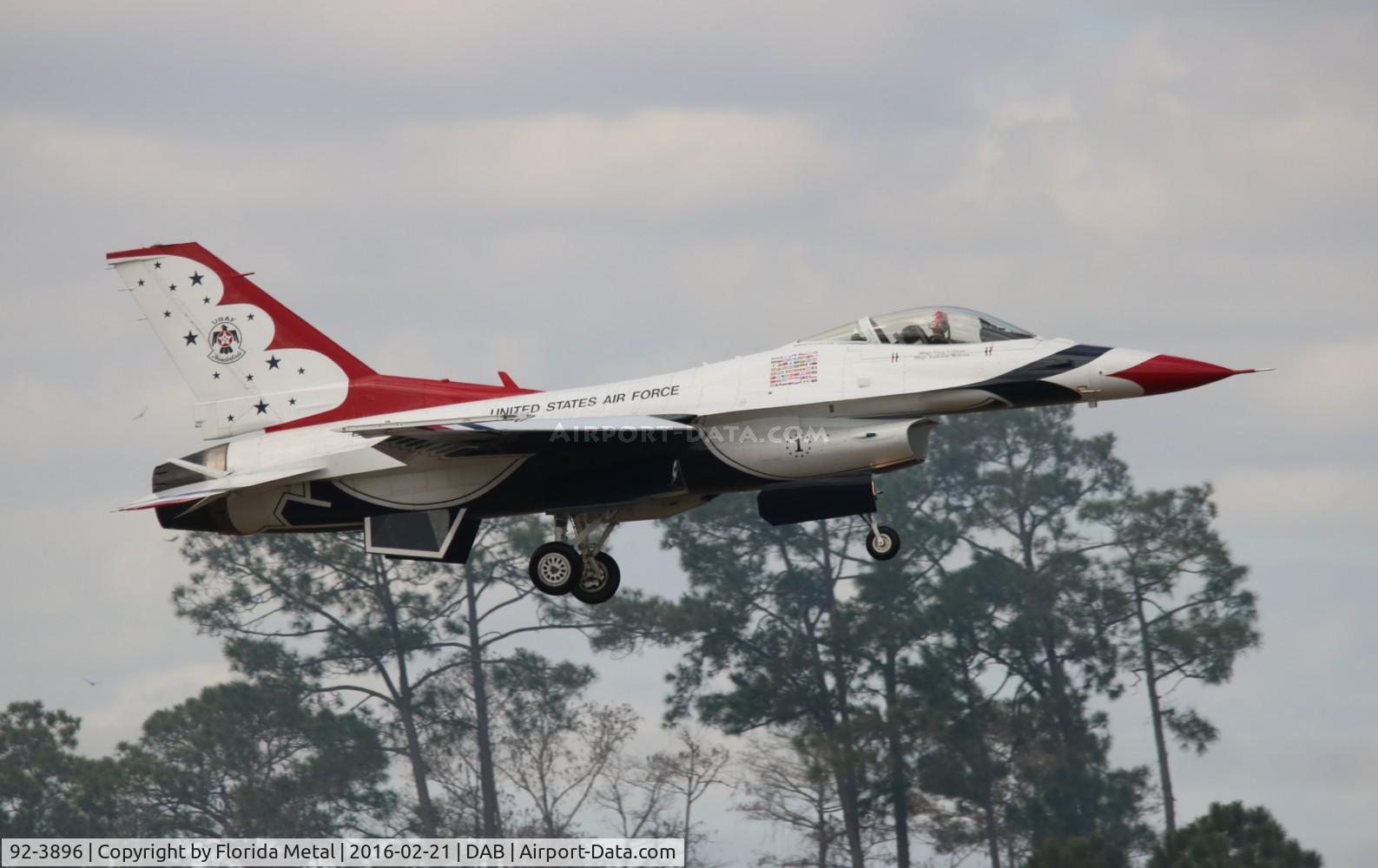 92-3896, General Dynamics F-16CJ Fighting Falcon C/N CC-138, Thunderbirds