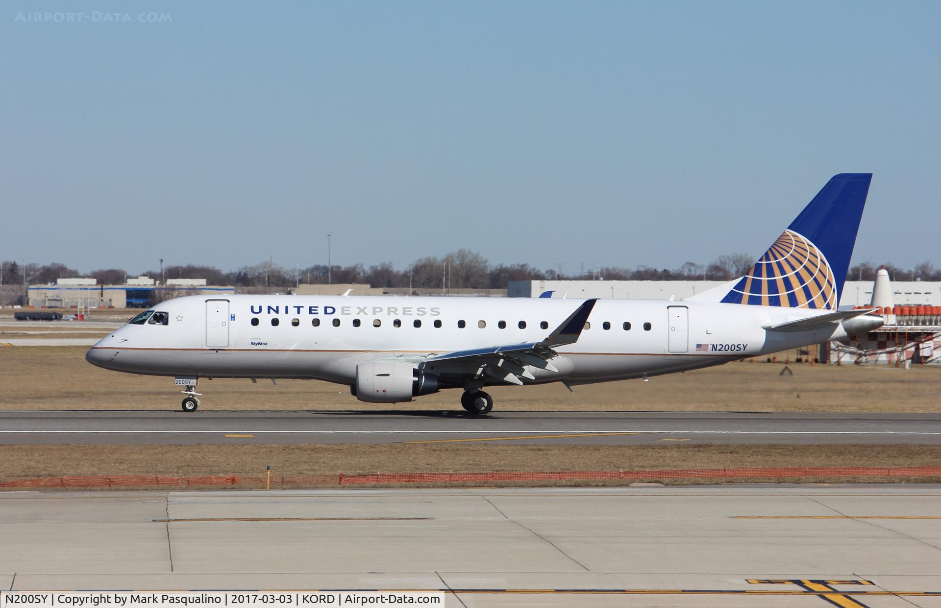 N200SY, 2016 Embraer 175LR (ERJ-170-200LR) C/N 17000623, ERJ 170-200 LR