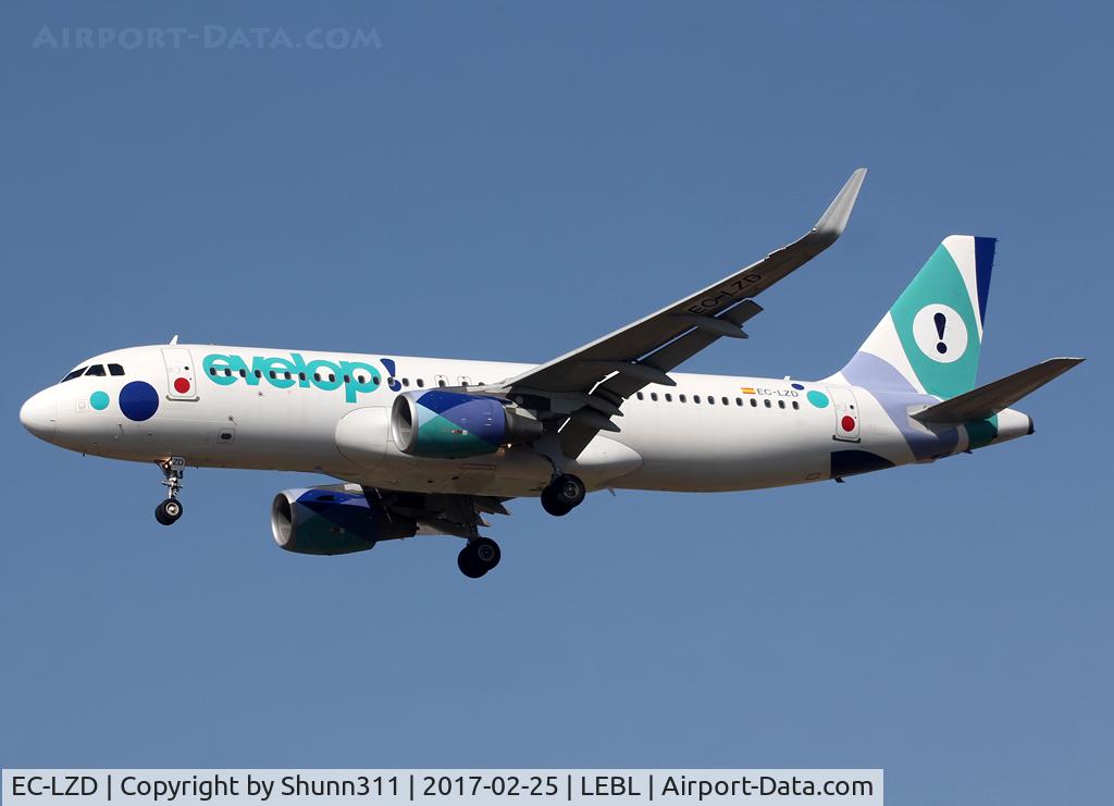 EC-LZD, 2013 Airbus A320-214 C/N 5642, Landing rwy 25R