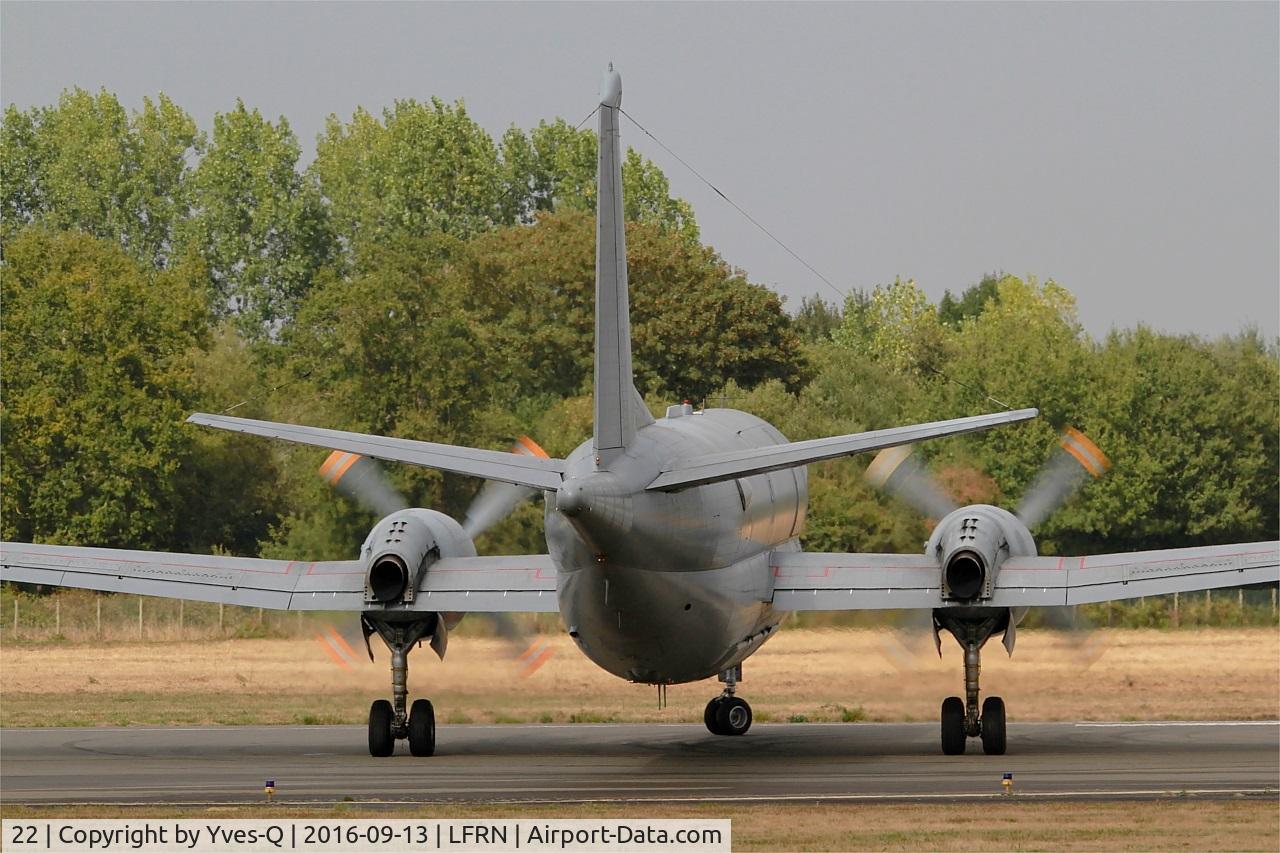 22, Dassault ATL-2 Atlantique 2 C/N 22, Dassault-Breguet ATL2, U-turn rwy 10, Rennes St Jacques airport (LFRN-RNS)