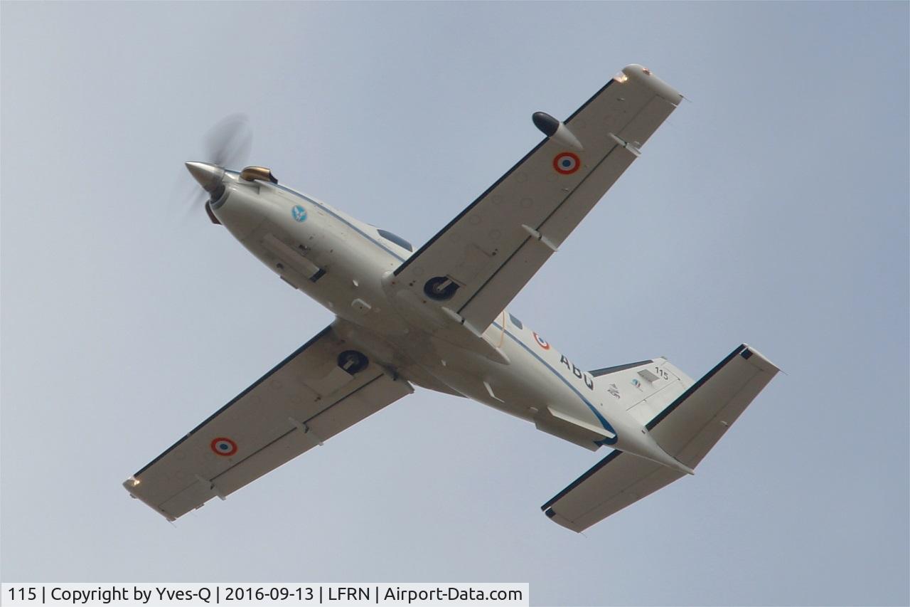 115, Socata TBM-700 C/N 115, Socata TBM-700, Take off rwy 28, Rennes-St Jacques airport (LFRN-RNS)
