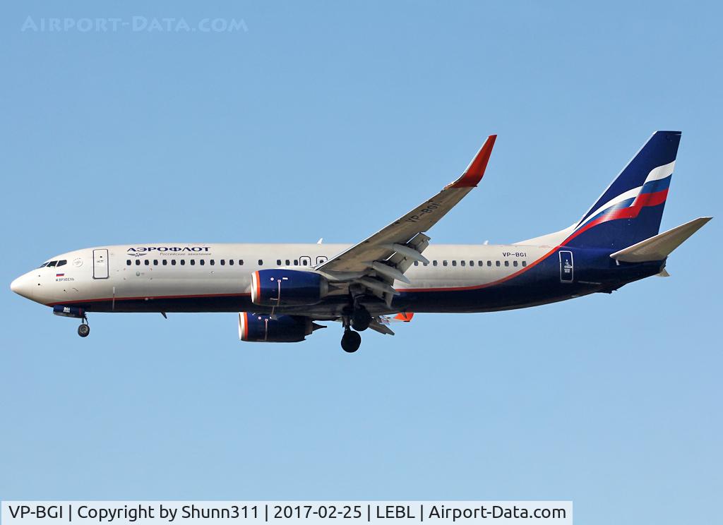VP-BGI, 2016 Boeing 737-8LJ C/N 41223, Landing rwy 25R