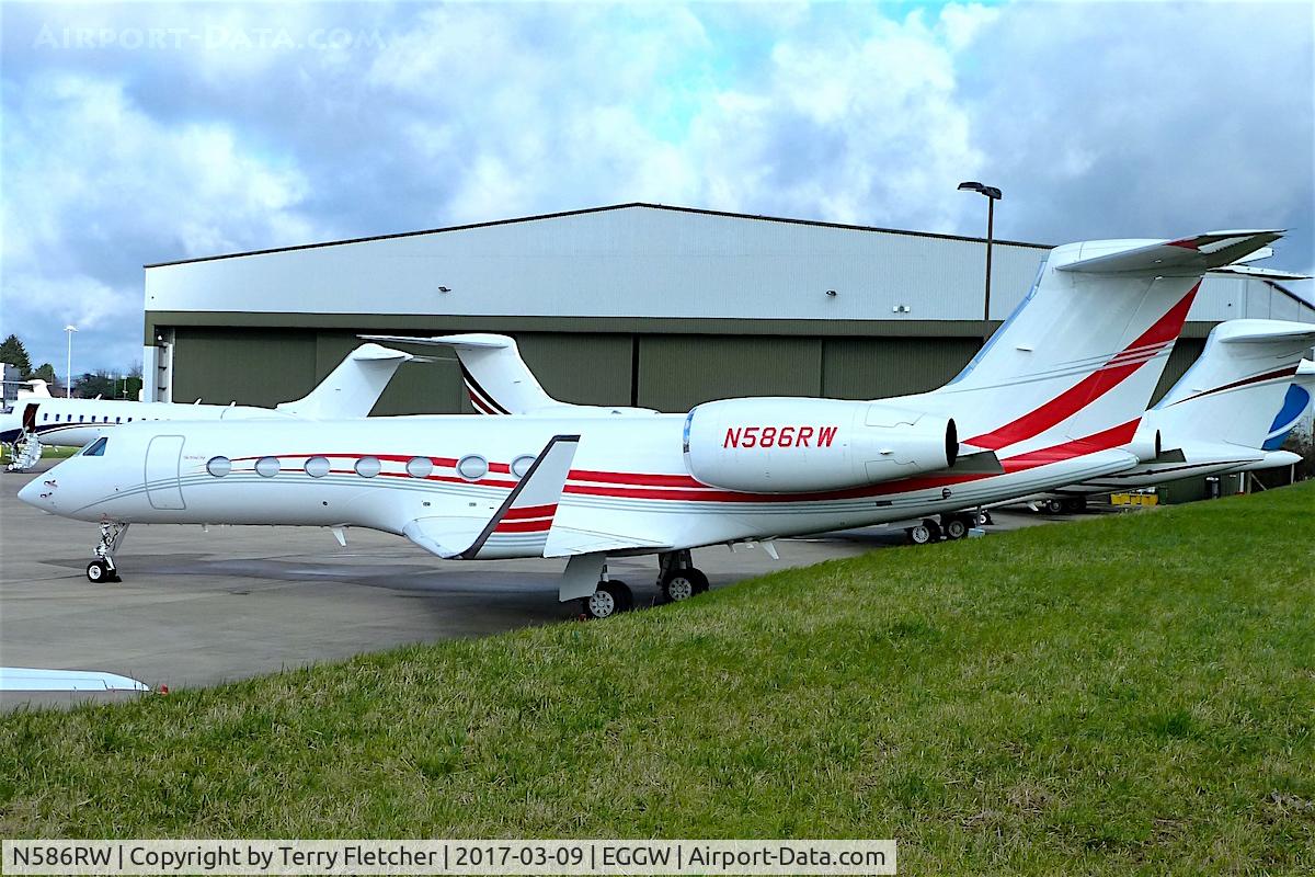 N586RW, 2013 Gulfstream Aerospace GV-SP (G550) C/N 5448, At Luton Airport