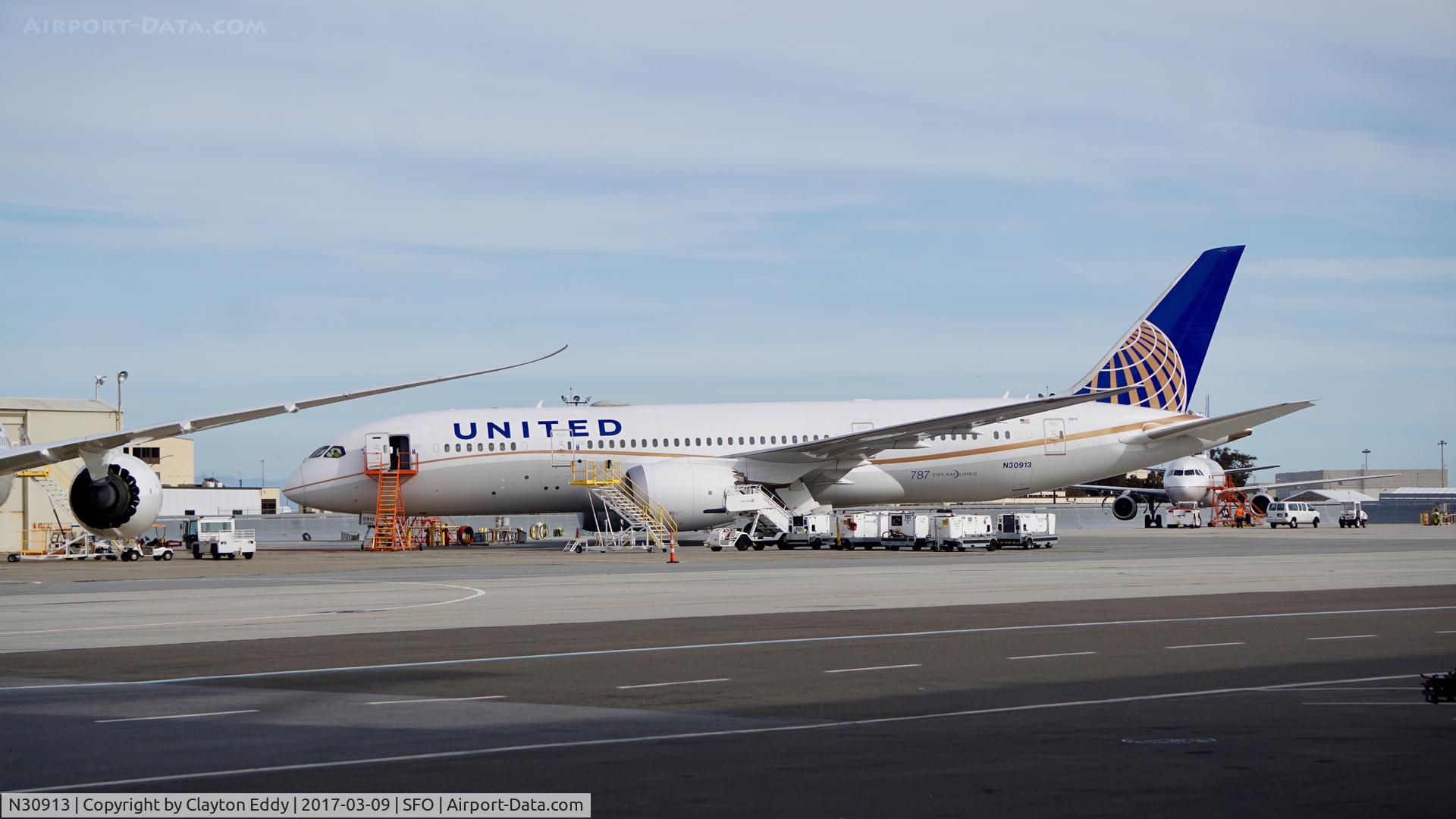N30913, 2014 Boeing 787-8 Dreamliner C/N 35879, SFO 2017