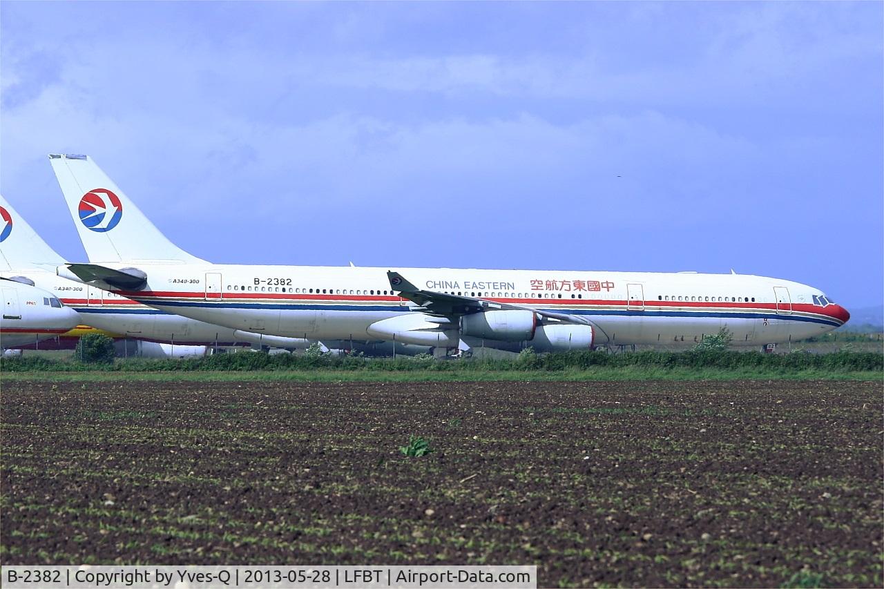 B-2382, 1996 Airbus A340-313 C/N 141, Airbus A340-313, Stored and pending dismantling by Tarmac Aerosave,Tarbes-Lourdes-Pyrénées airport (LFBT-LDE)