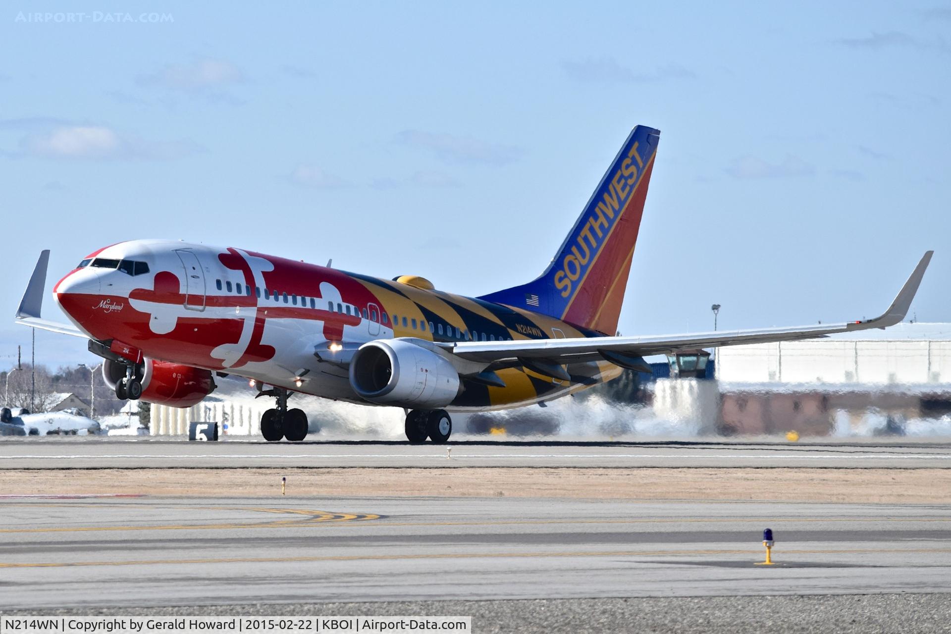 N214WN, 2005 Boeing 737-7H4 C/N 32486, Taking off on RWY 10L.