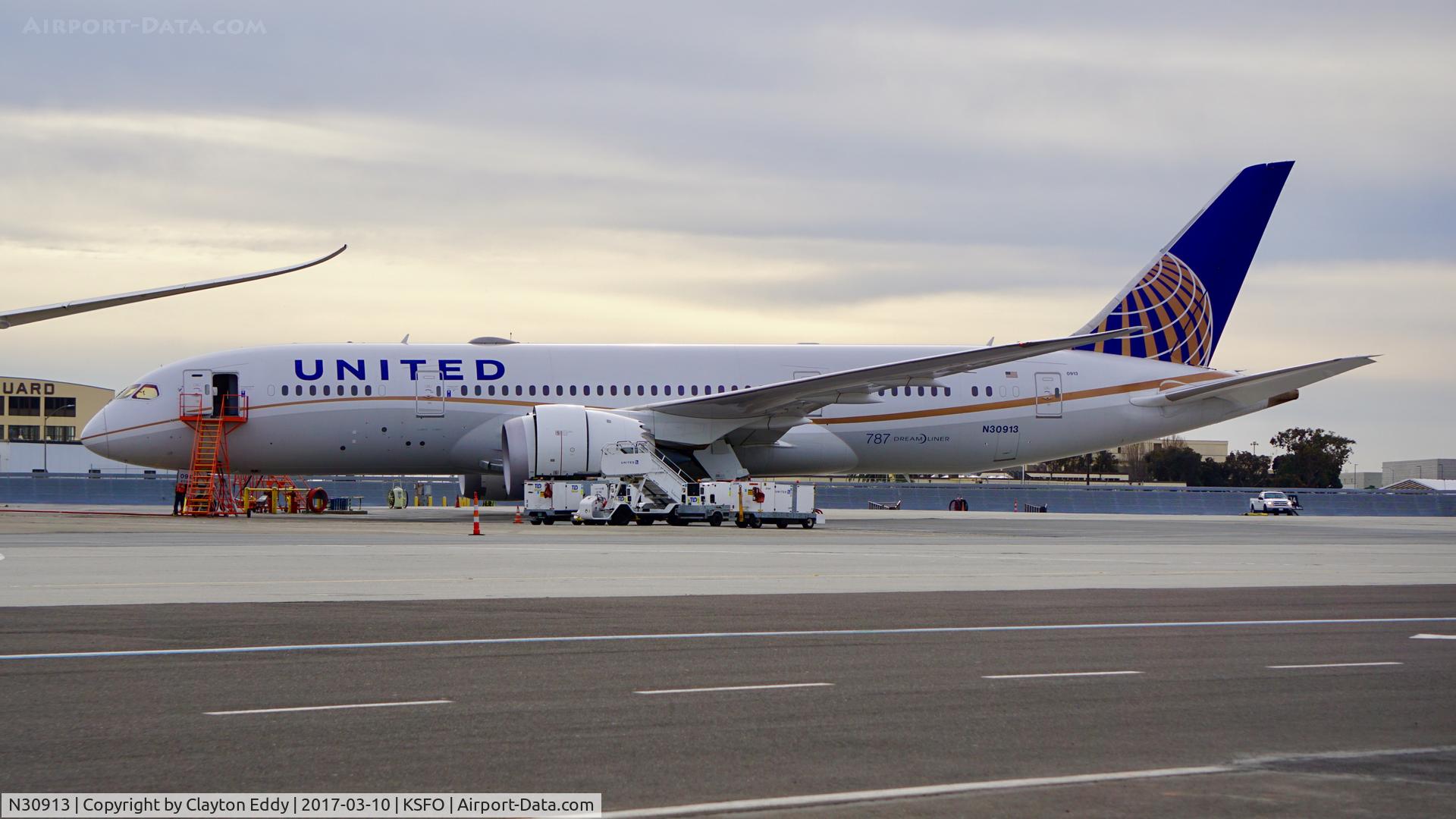 N30913, 2014 Boeing 787-8 Dreamliner C/N 35879, SFO 2017