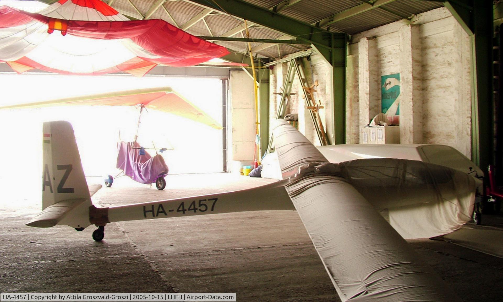 HA-4457, 1985 PZL-Bielsko SZD-42-2 Jantar 2B C/N B-1488, Farkashegy Airfield, Hungary