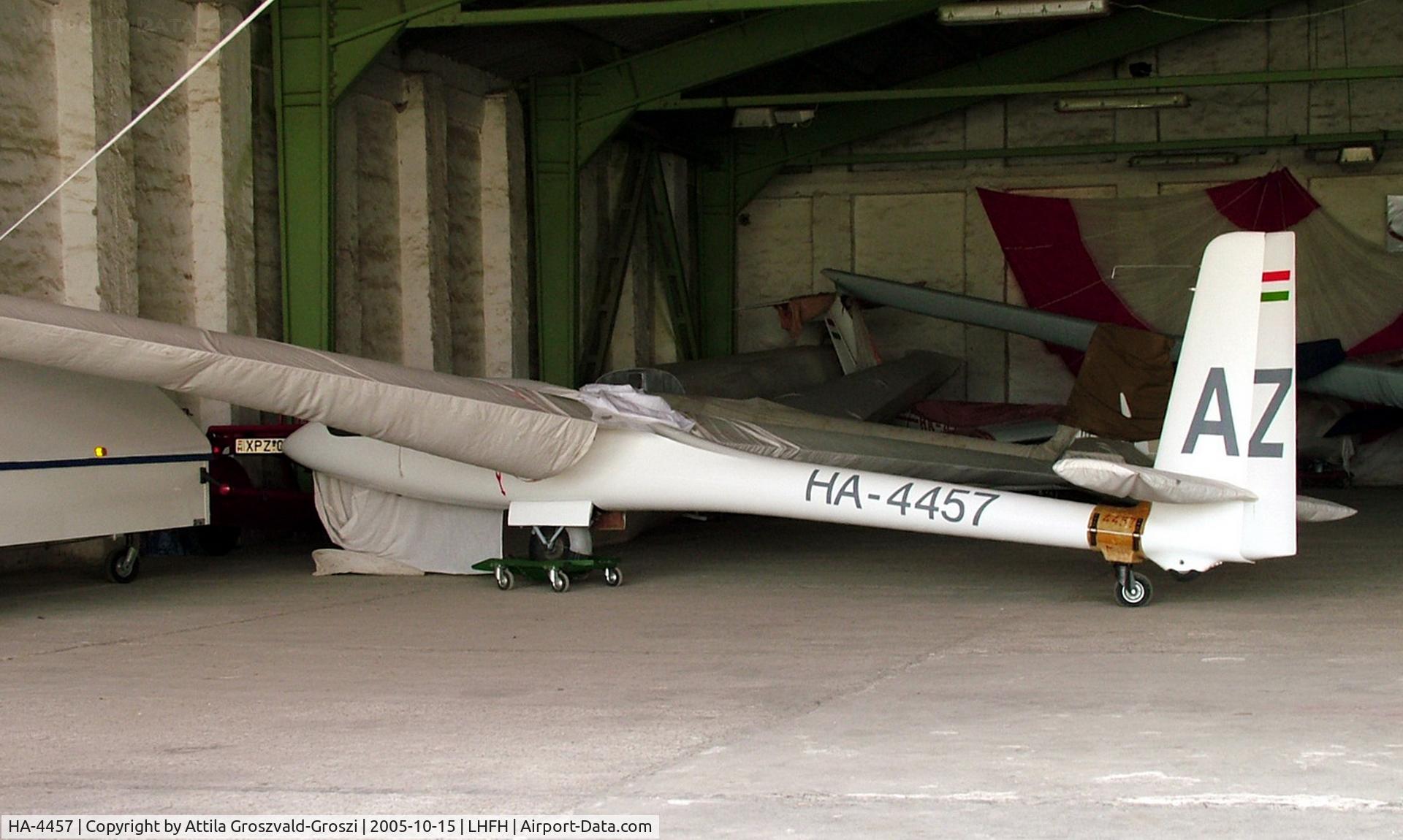 HA-4457, 1985 PZL-Bielsko SZD-42-2 Jantar 2B C/N B-1488, Farkashegy Airfield, Hungary