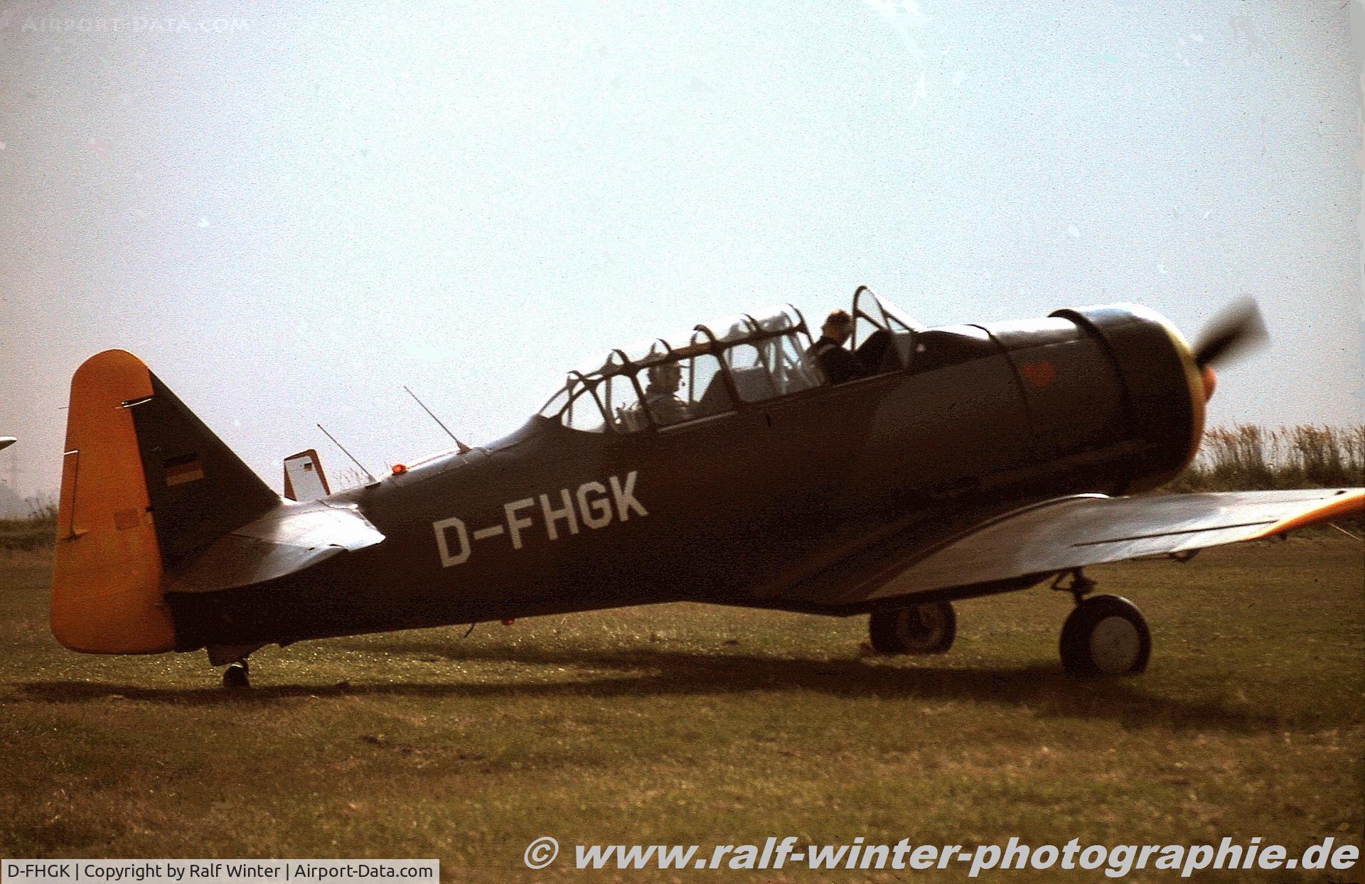 D-FHGK, 1942 Noorduyn AT-16 Harvard IIB C/N 14A-324, North American Harvard AT-6 - Privat - D-FHGK - 1977