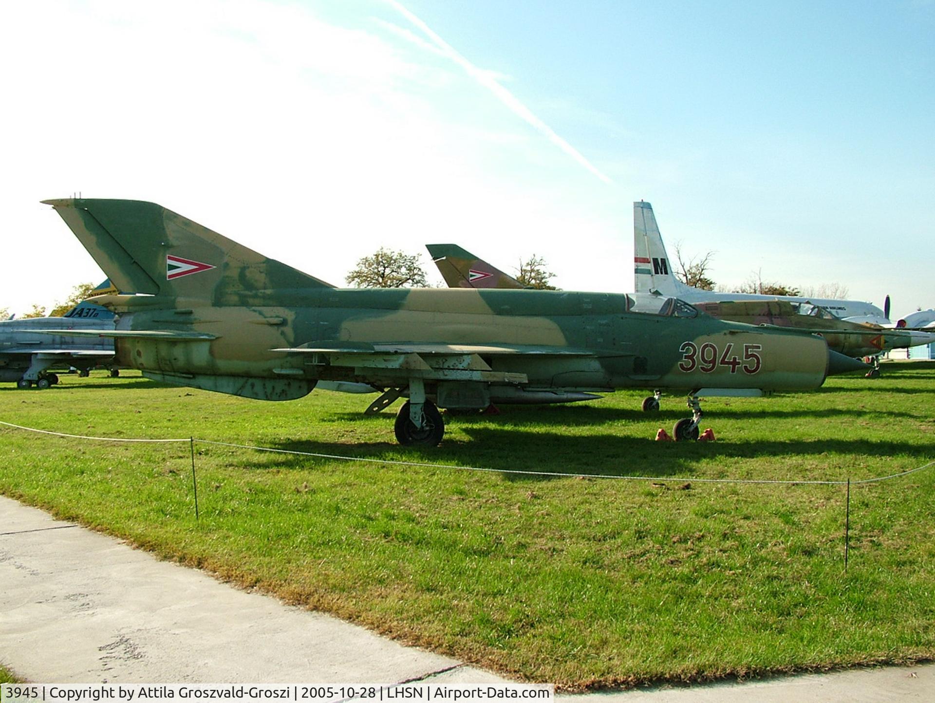 3945, 1975 Mikoyan-Gurevich MiG-21bis C/N N75033945, Szolnok airplane museum, Hungary