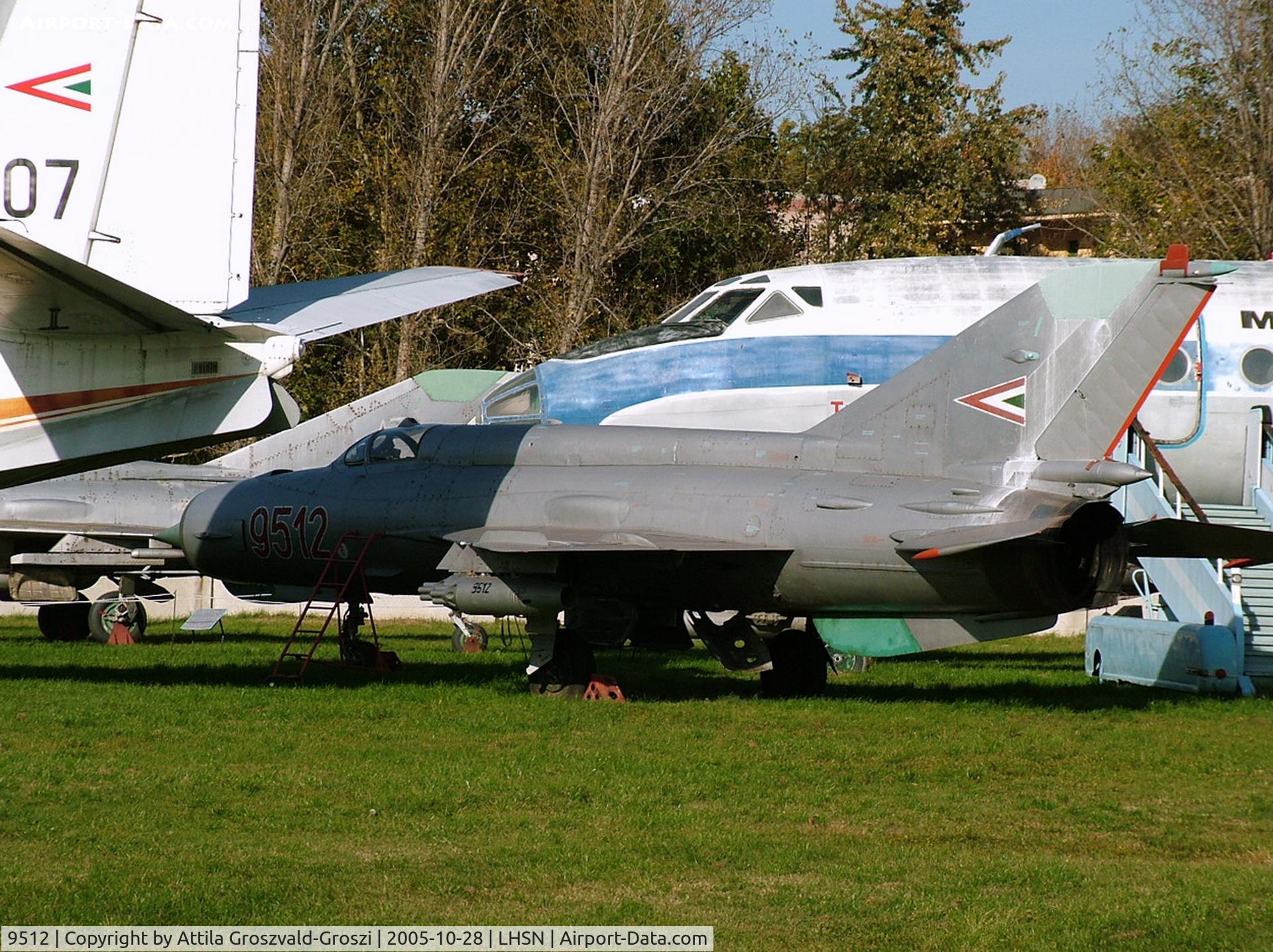 9512, 1974 Mikoyan-Gurevich MiG-21MF C/N 969512, Szolnok airplane museum, Hungary