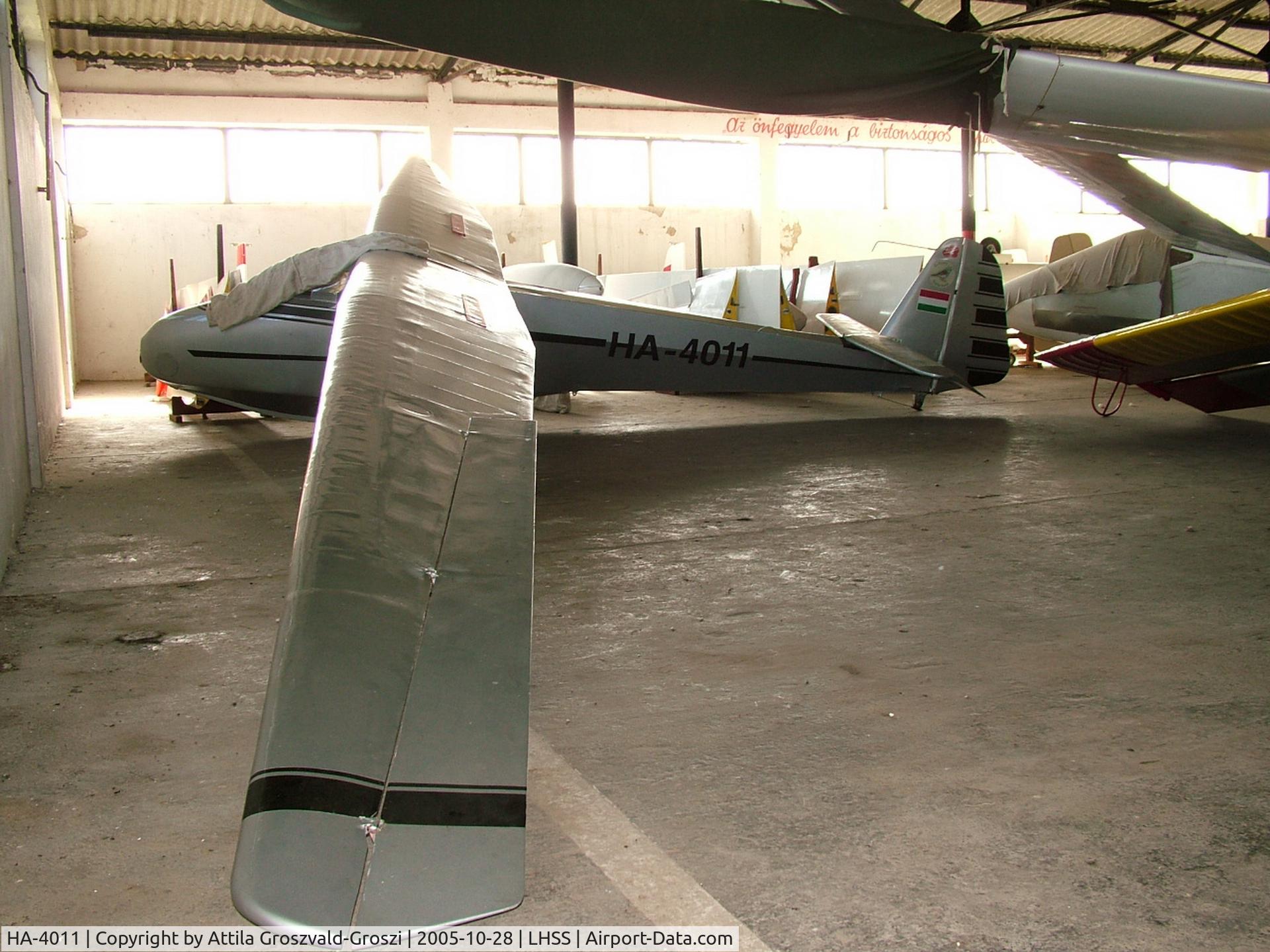 HA-4011, 1955 Scheibe L-Spatz 55 C/N 569, Szolnok-Szandaszölös Airfield, Hungary